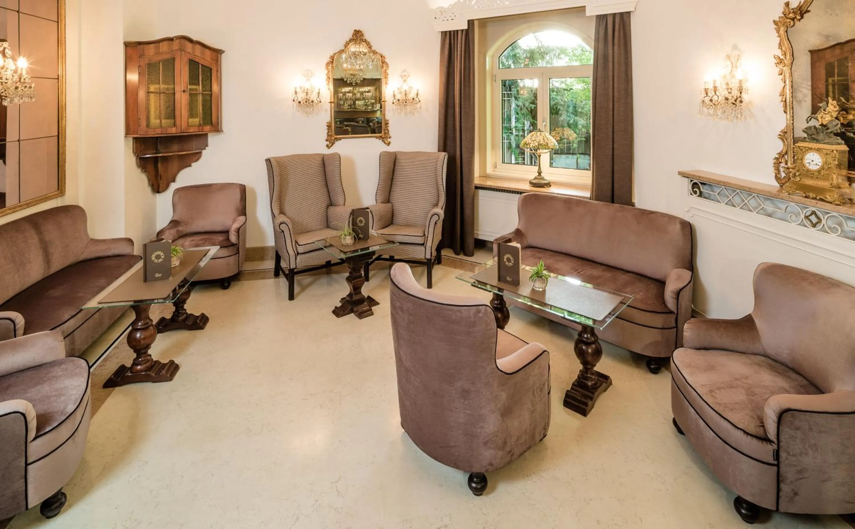 Lounge or bar in Classic Hotel Meranerhof