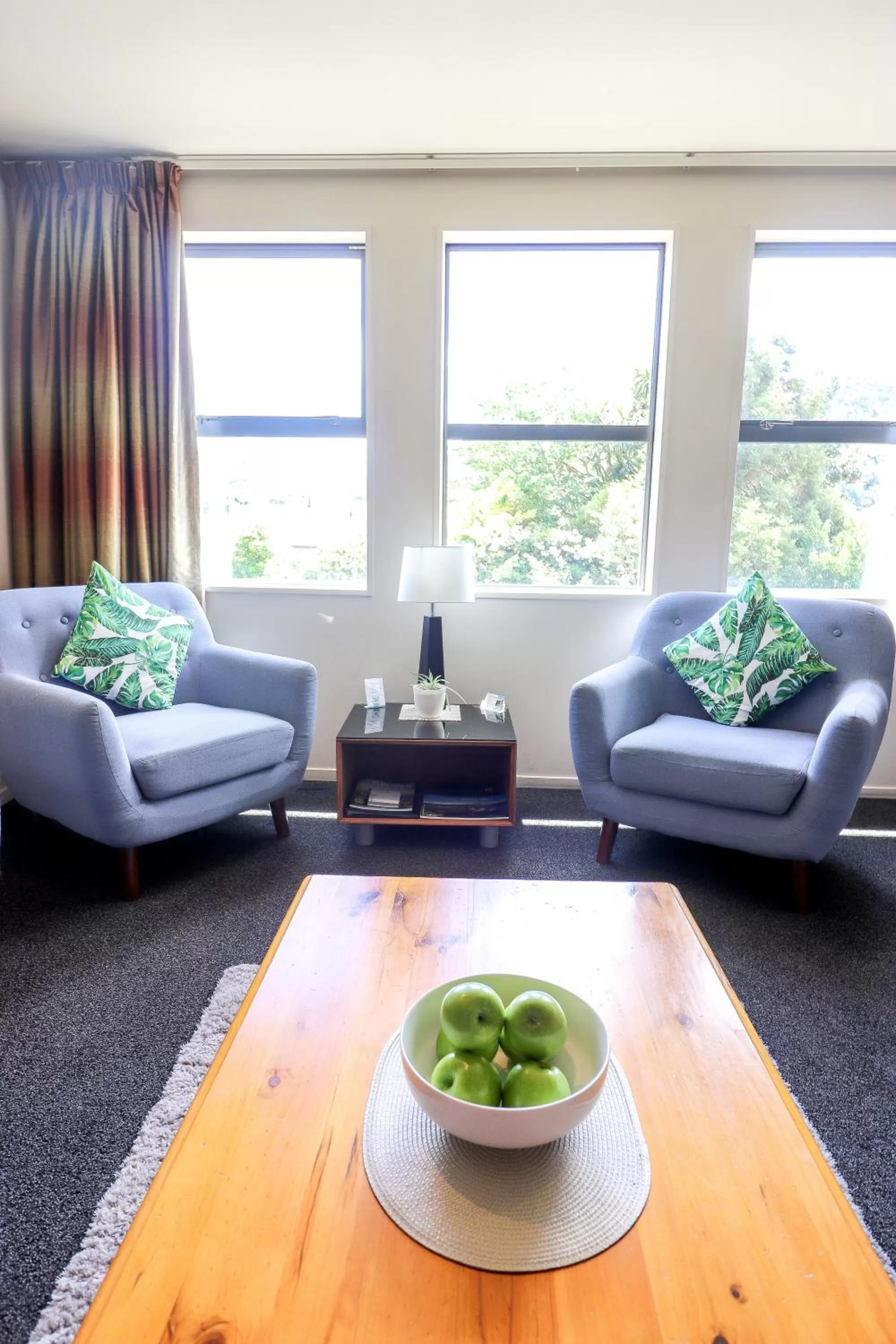 Living room in Coleraine Suites & Apartments