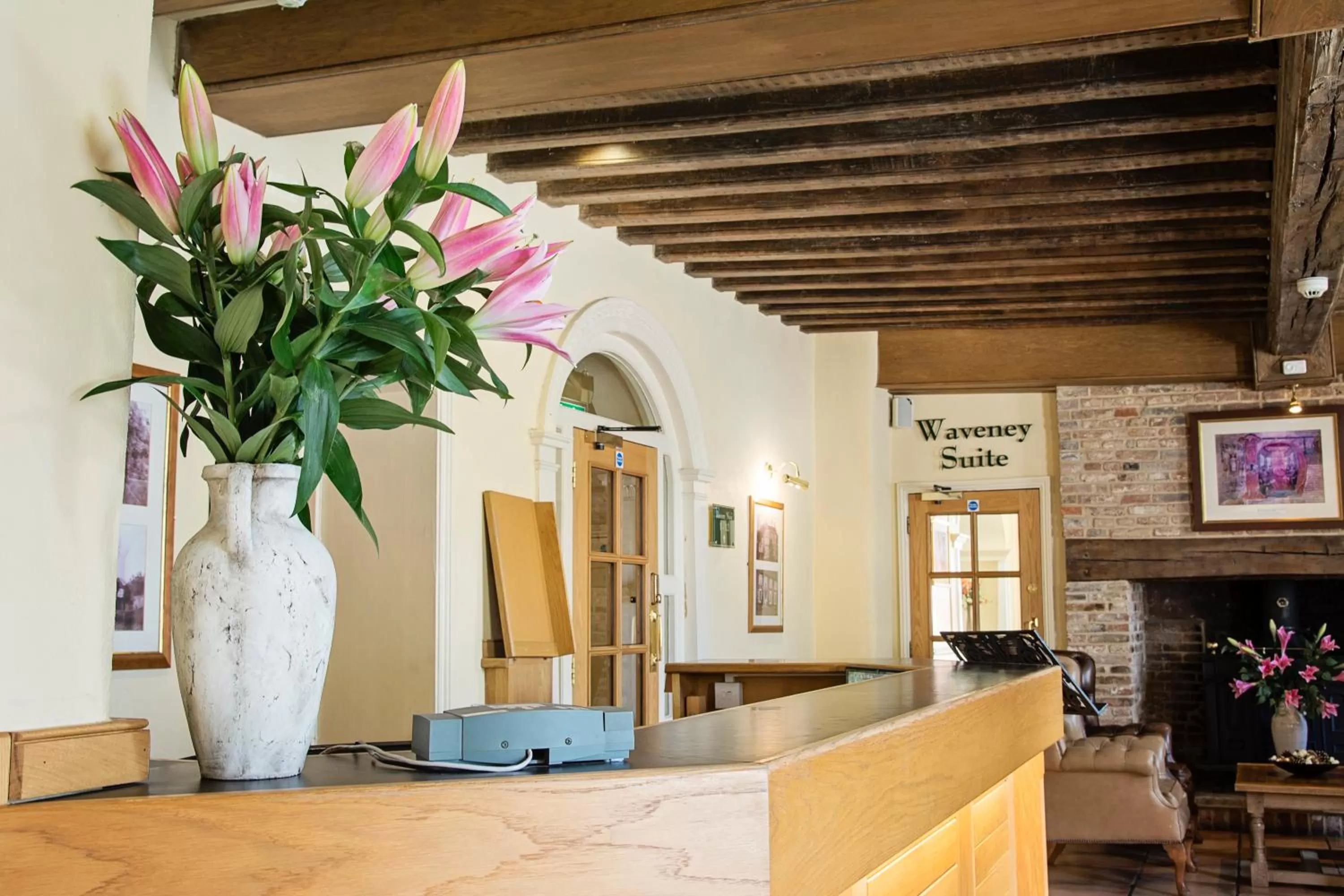 Lobby or reception in Waveney House Hotel