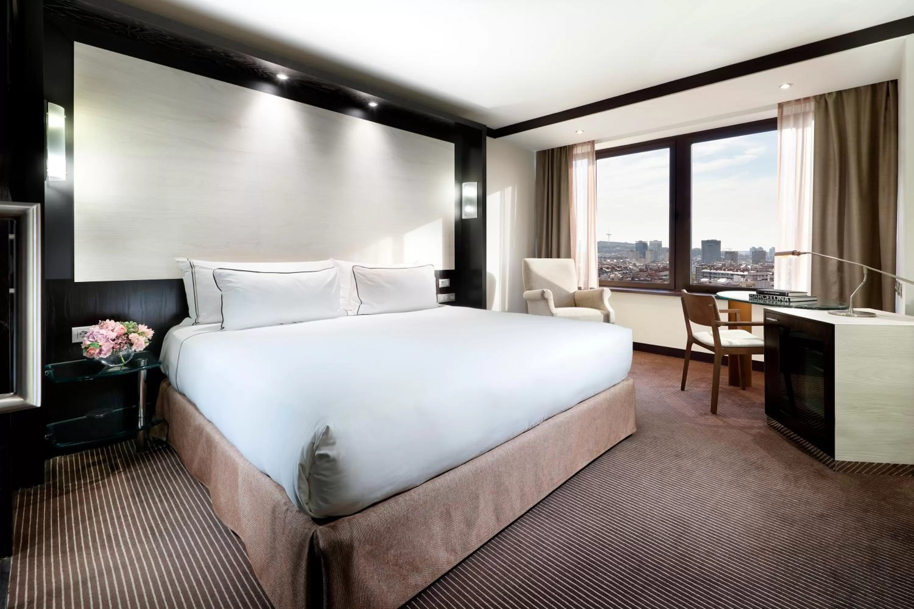 Bed in Melia Barcelona Sarriá