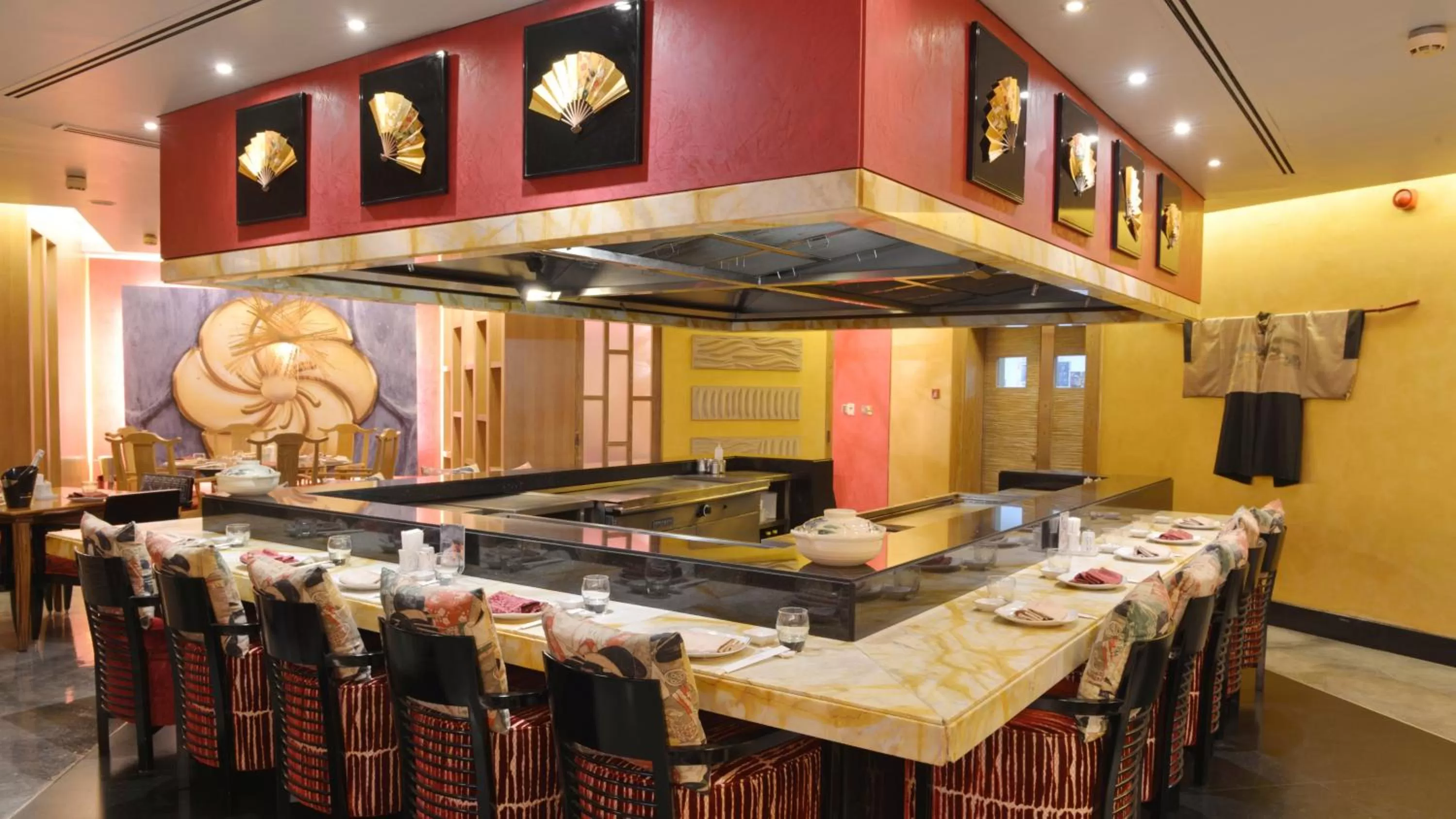 Restaurant/places to eat in Crowne Plaza Kuwait Al Thuraya City by IHG