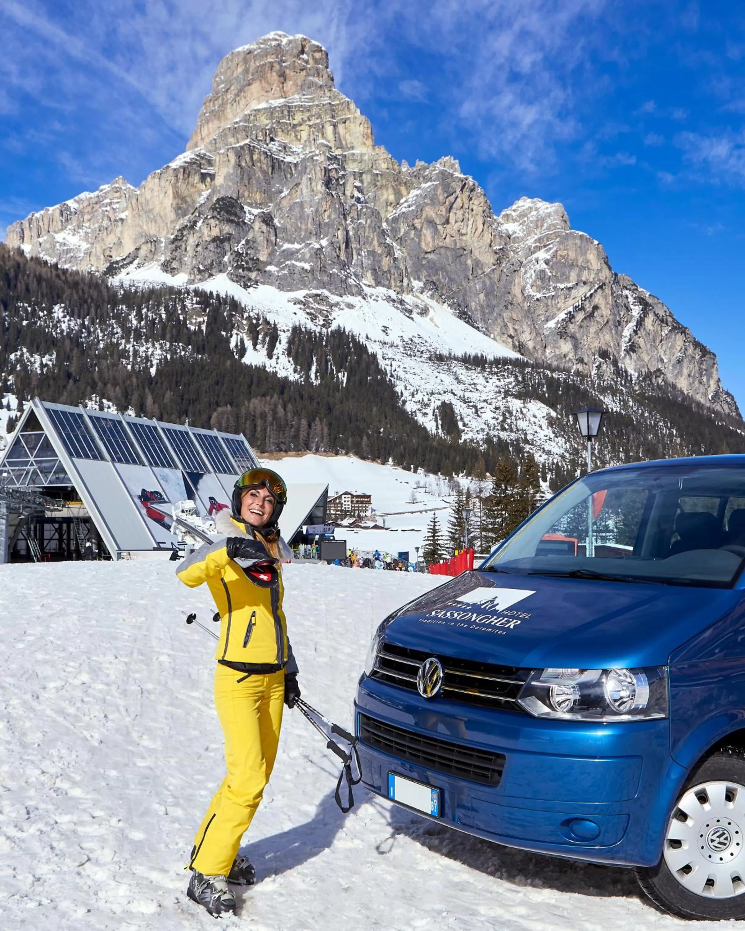 Skiing in Hotel Sassongher