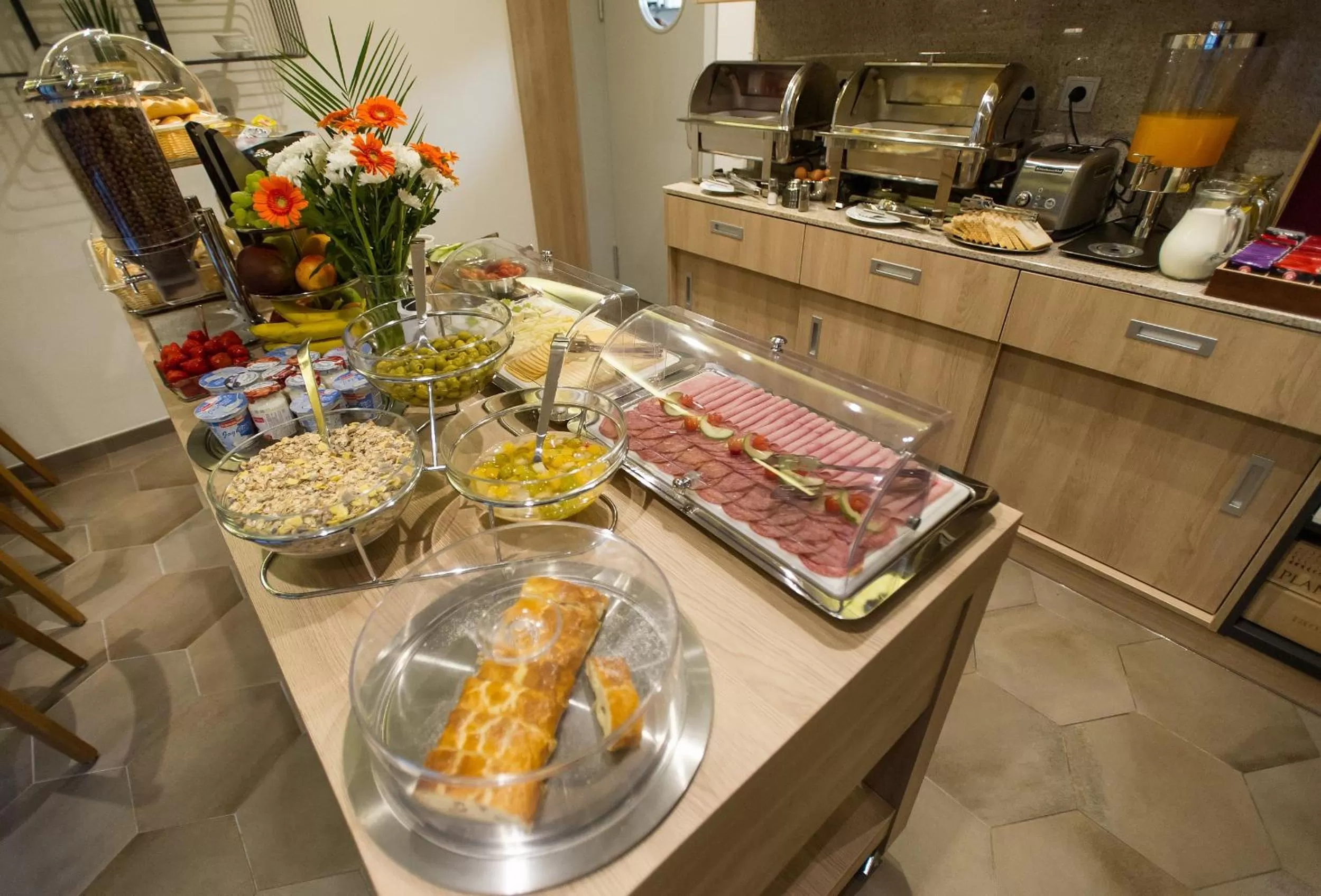 Buffet breakfast in Garni hotel Castle Bridge