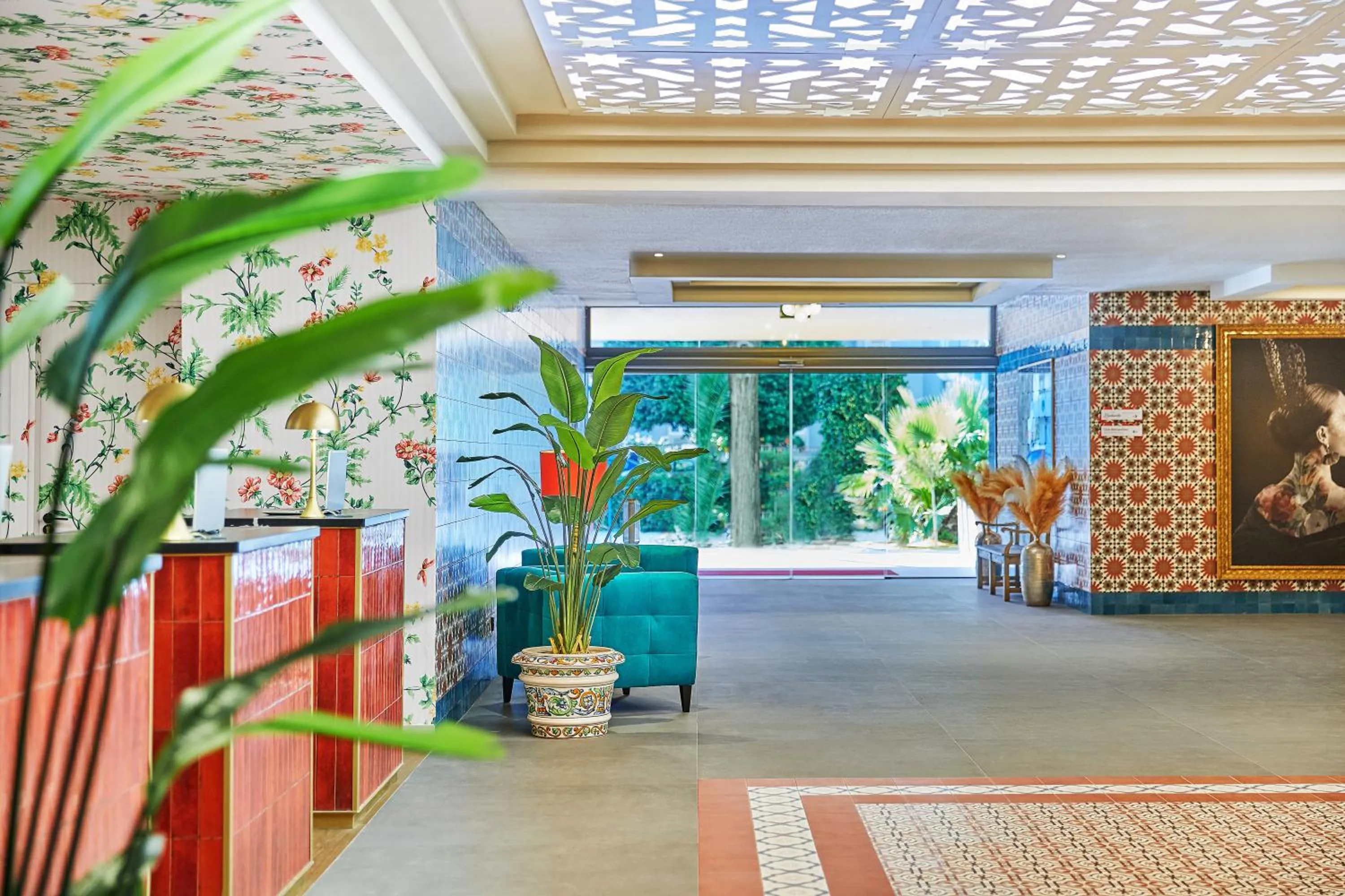 Lobby or reception in Hesperia Sevilla