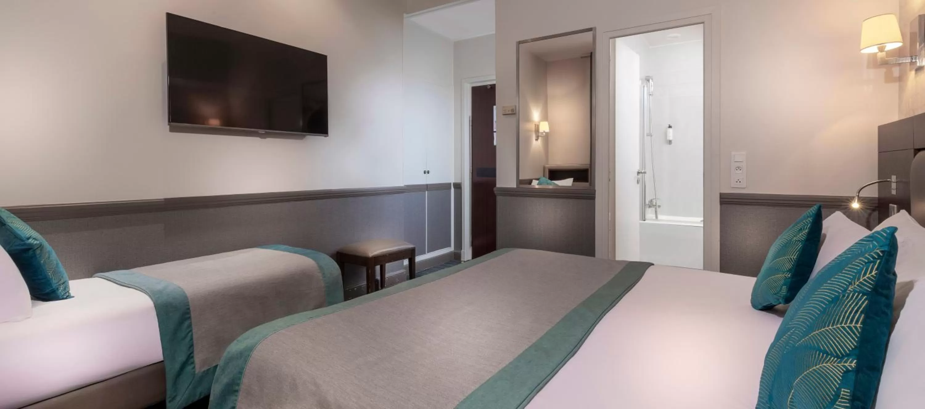 Bed in Elysées Ceramic