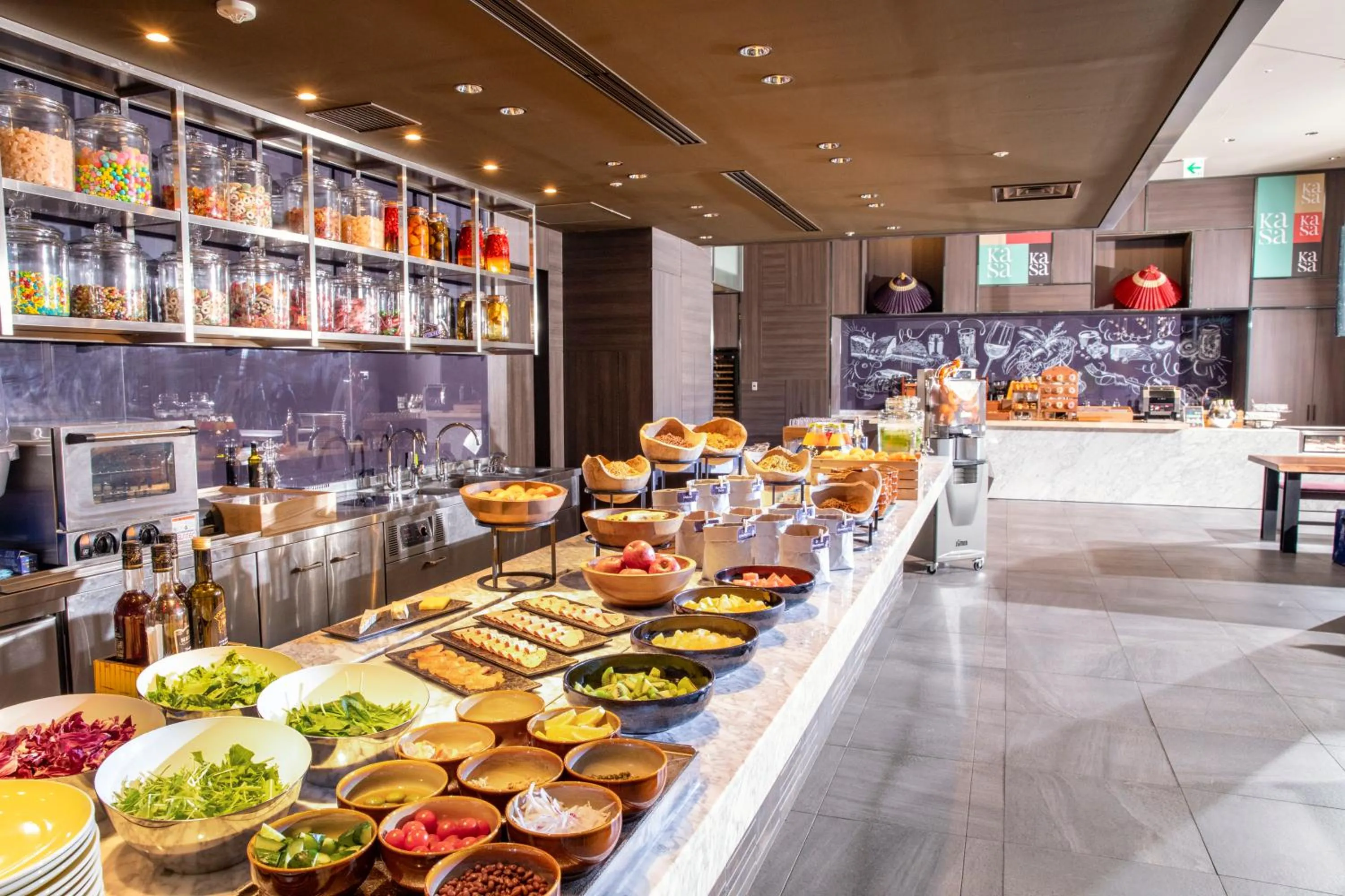 Breakfast in Pullman Tokyo Tamachi