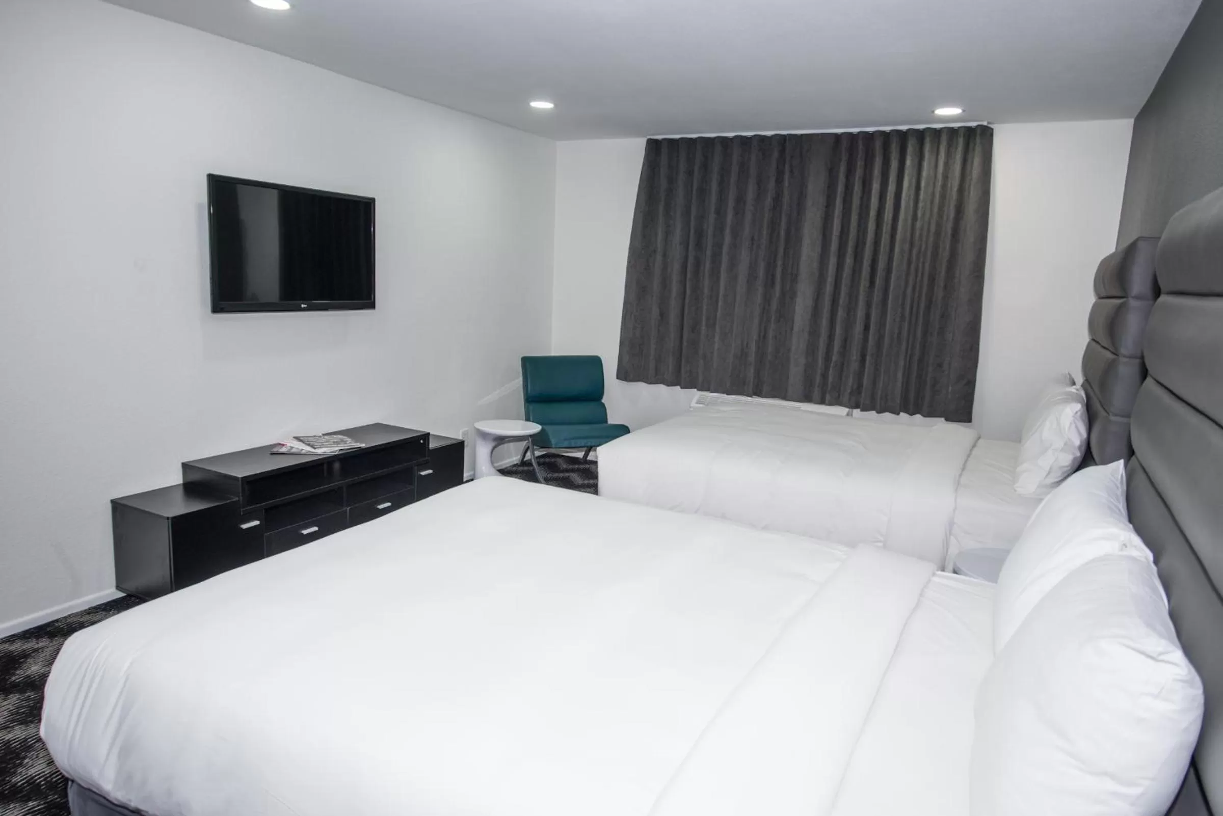 TV and multimedia, Bed in Siegel Select LV Strip-Convention Center