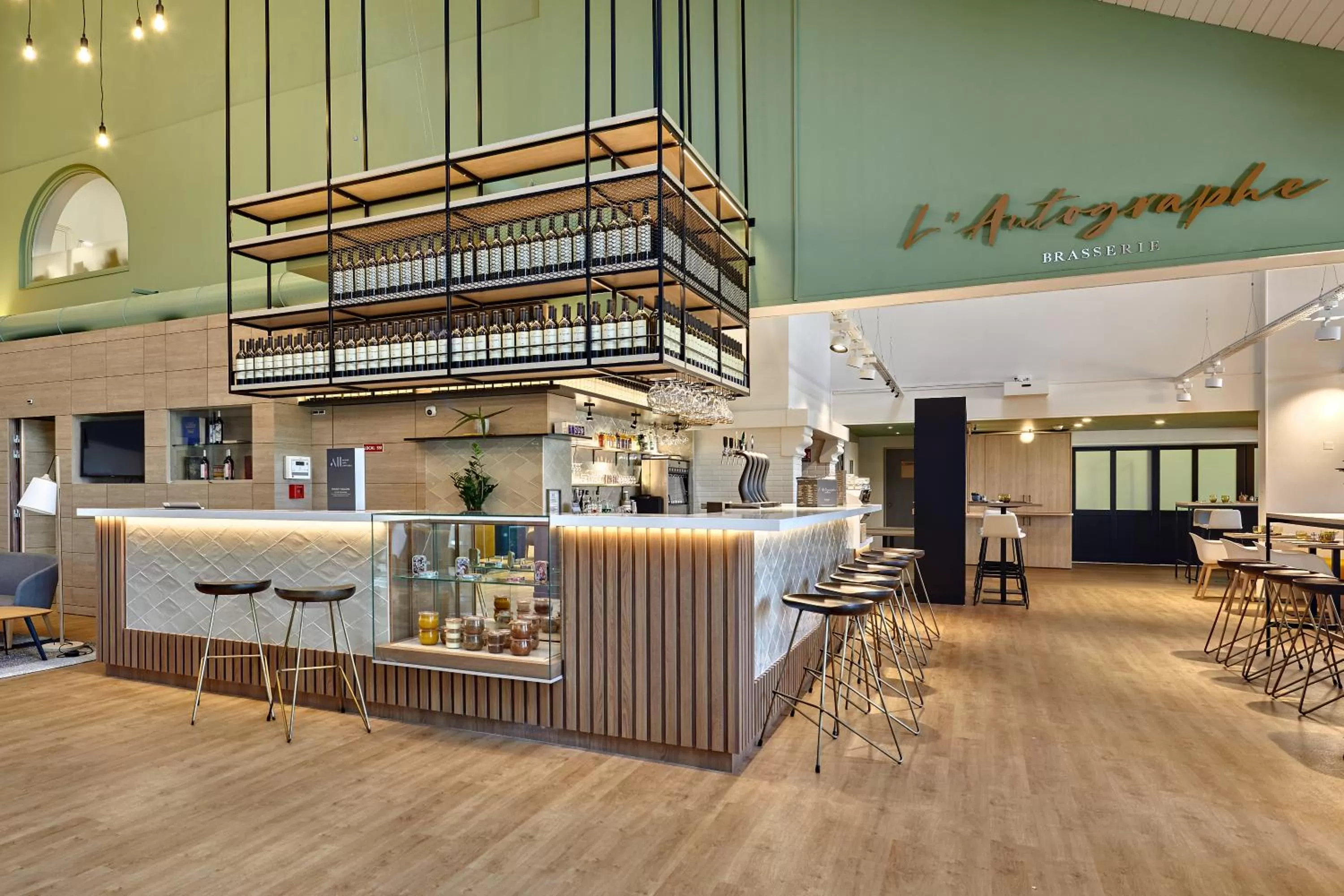 Lobby or reception in ibis La Roche Sur Yon Vendespace