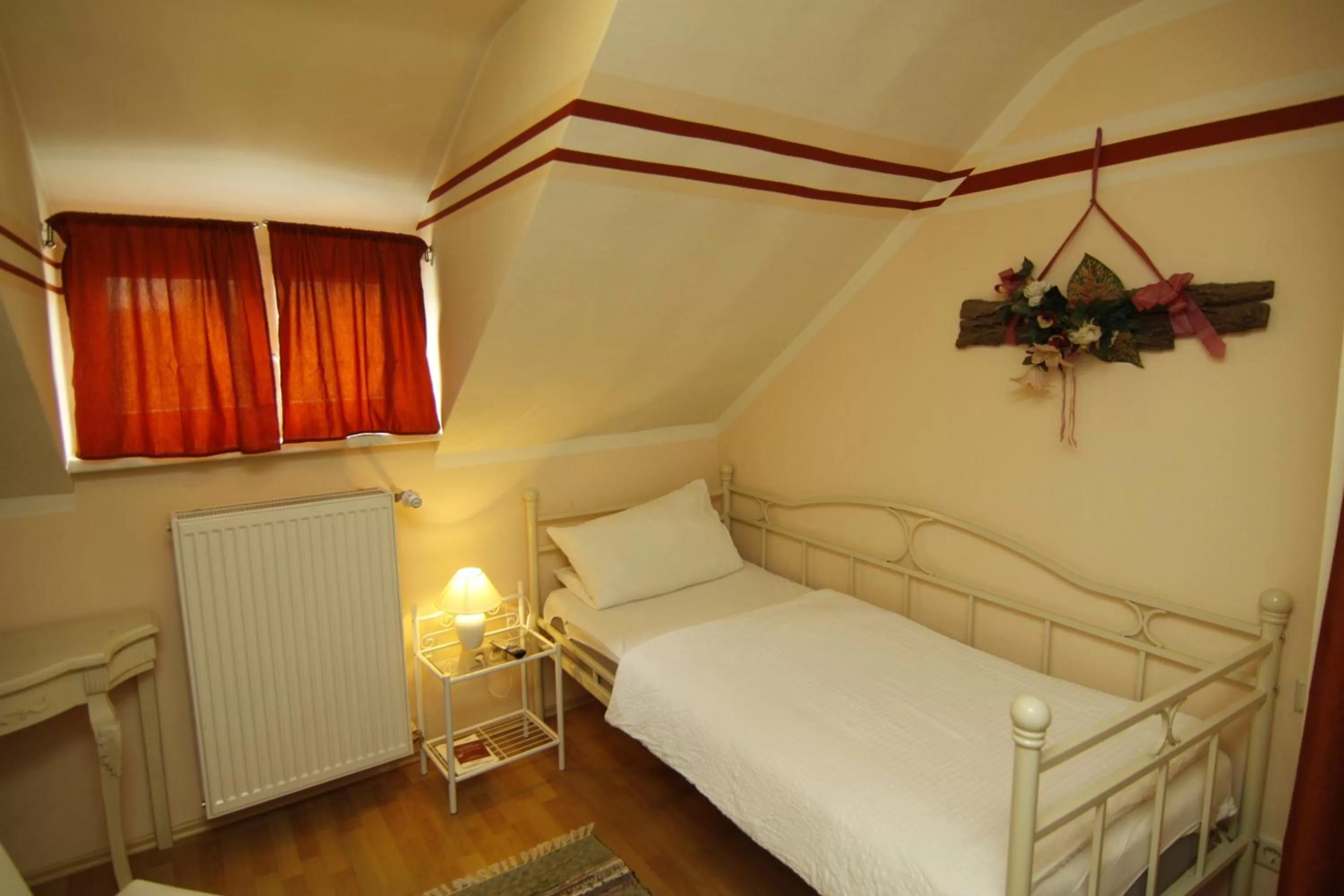 Bed in Die Dependance