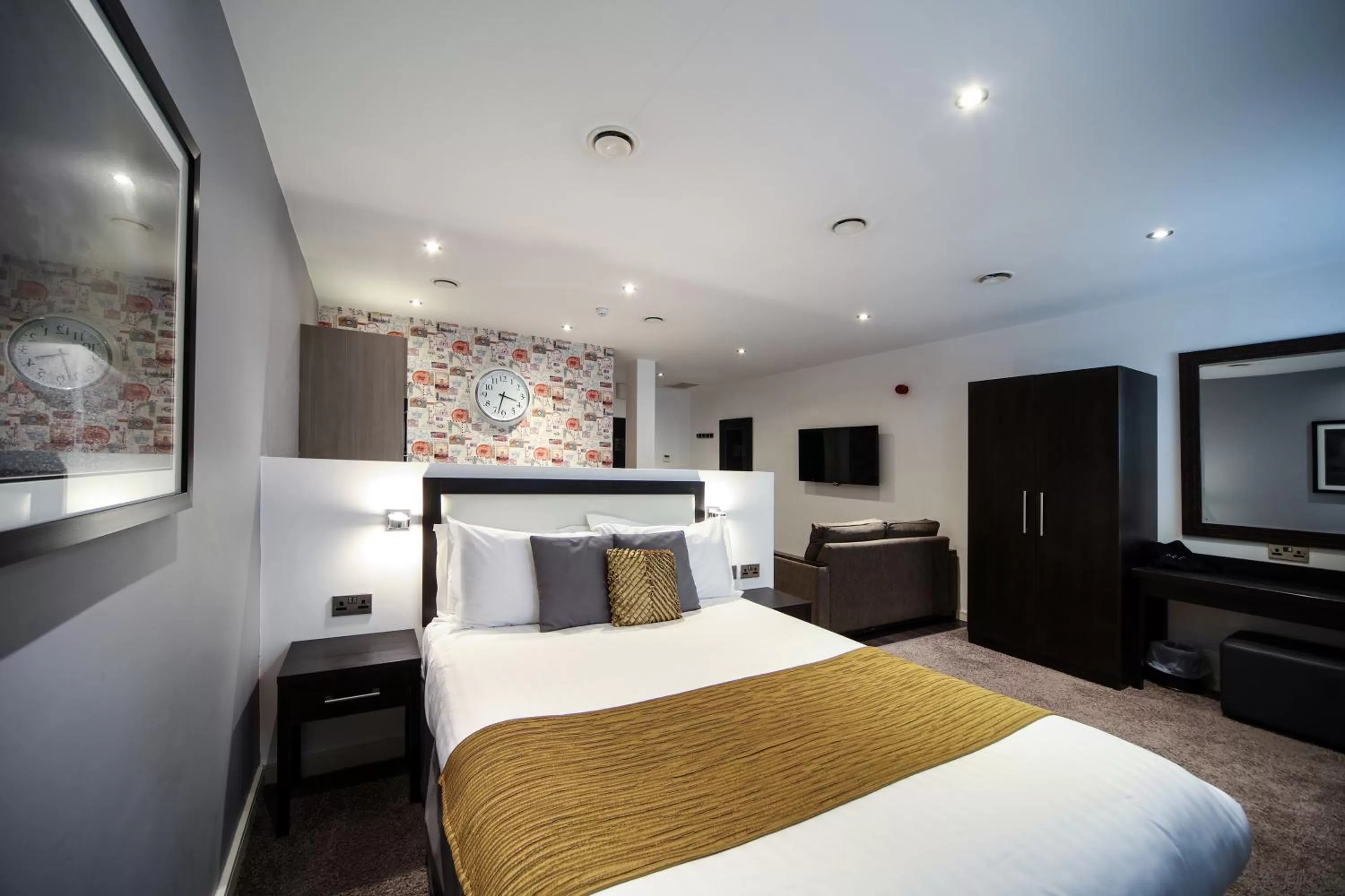 Bedroom, Bed in EPIC Apart Hotel - Seel Street