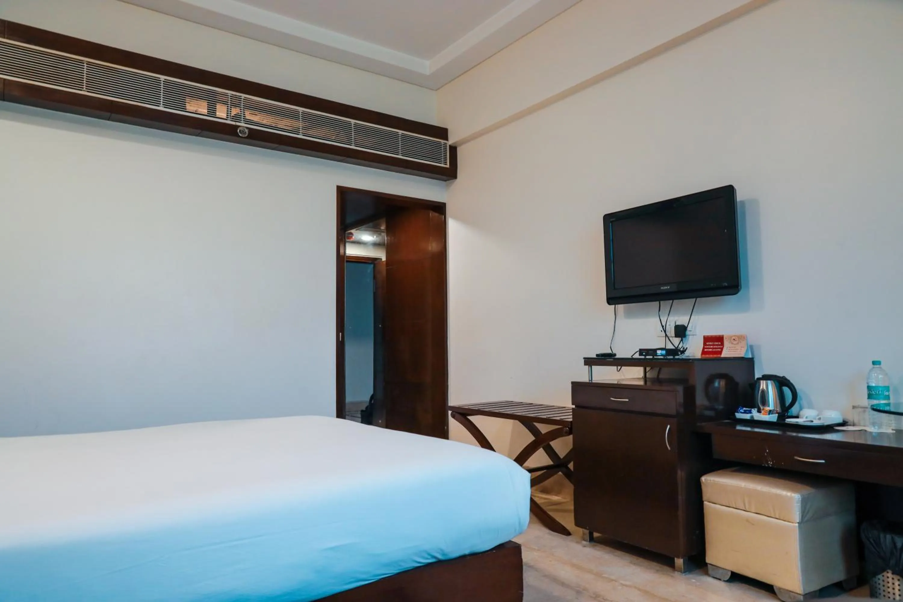 Bedroom, Bed in Hotel Airport Residency