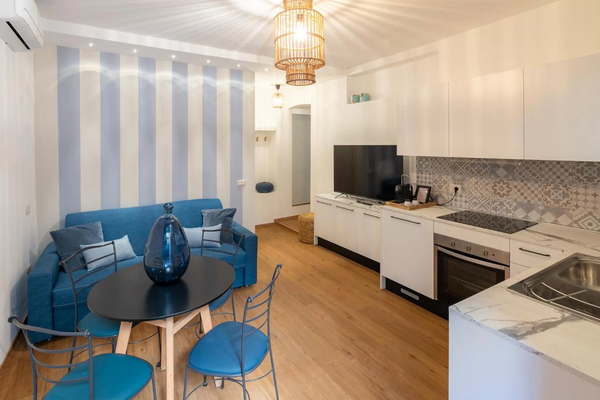 TV and multimedia in Aurora Boutique Hotel & Private SPA