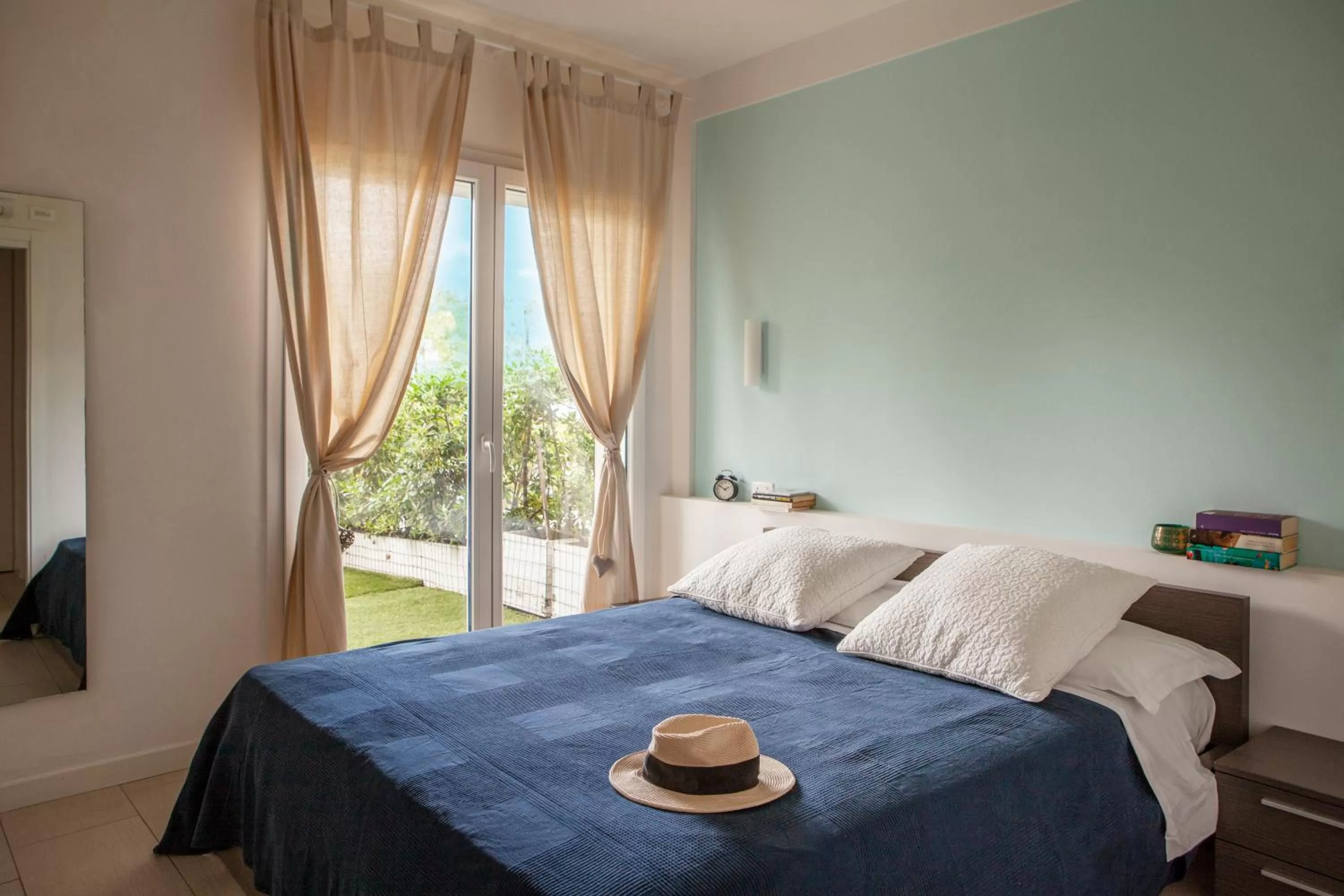 Garden, Bed in Residence Sunrise