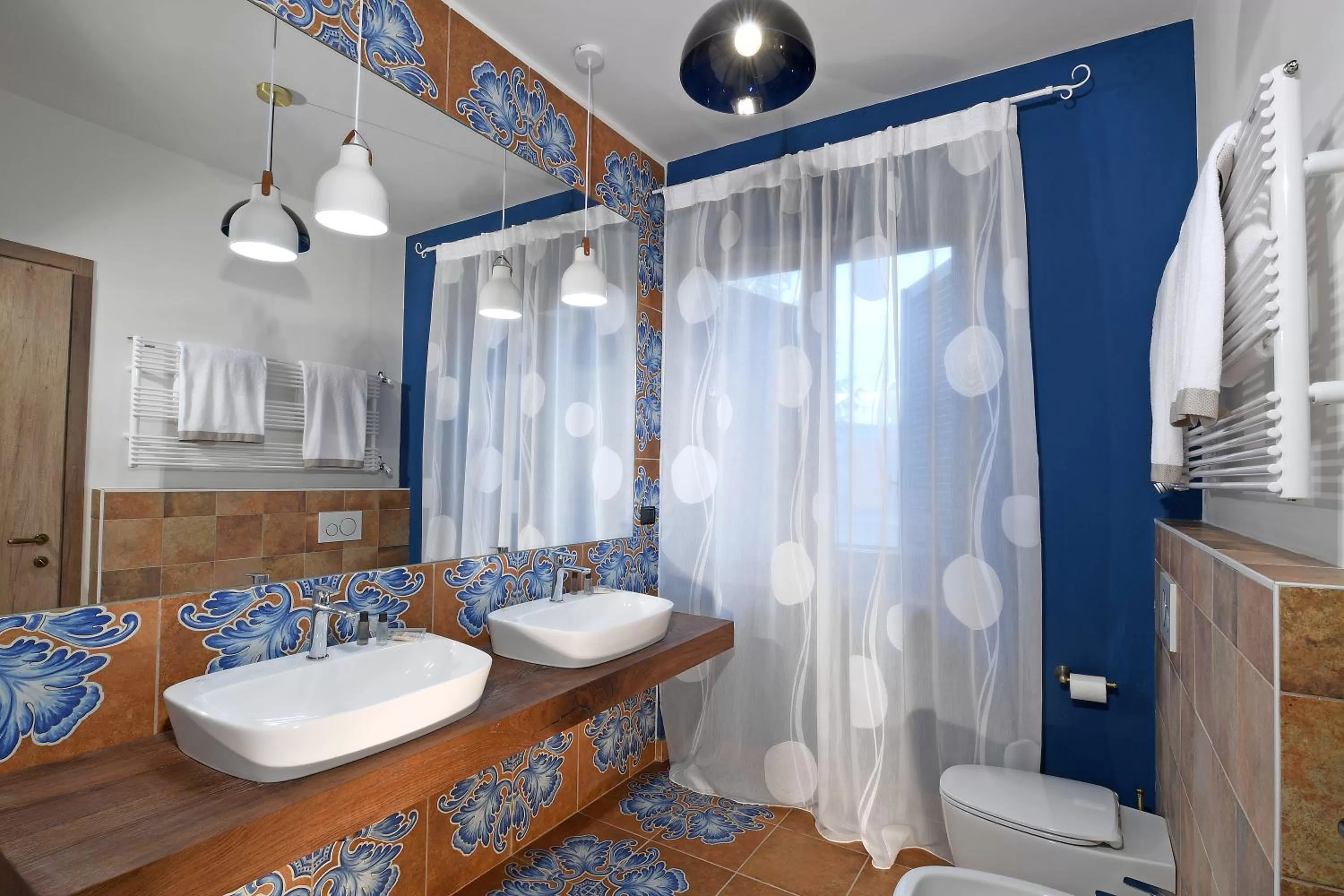 Toilet in Panoramic Villa Garassino - country rooms and fine restaurant