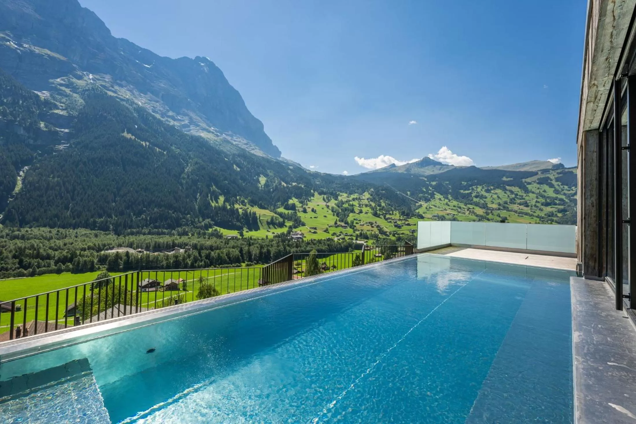 Swimming pool in Hotel Spinne Grindelwald