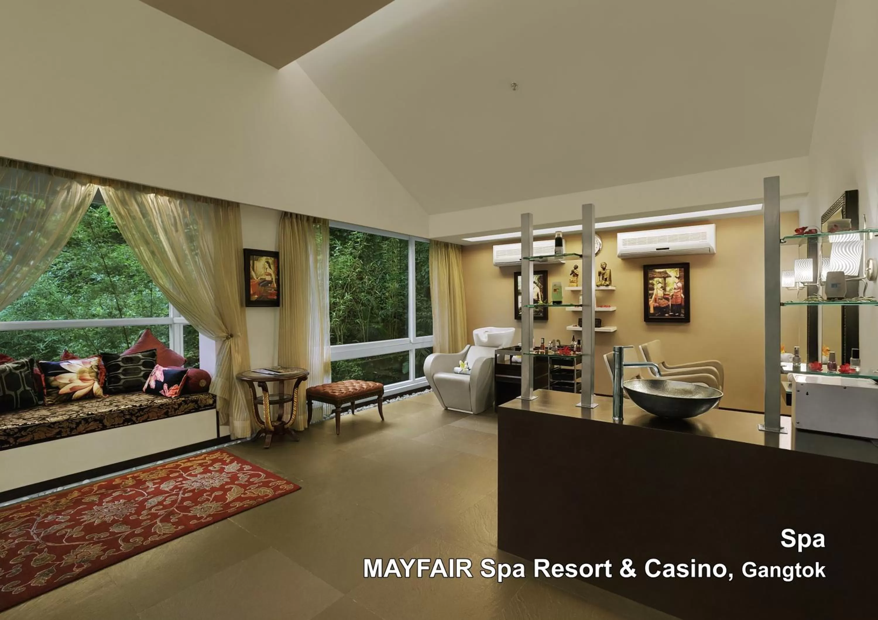 Spa and wellness centre/facilities in Mayfair Spa Resort & Casino