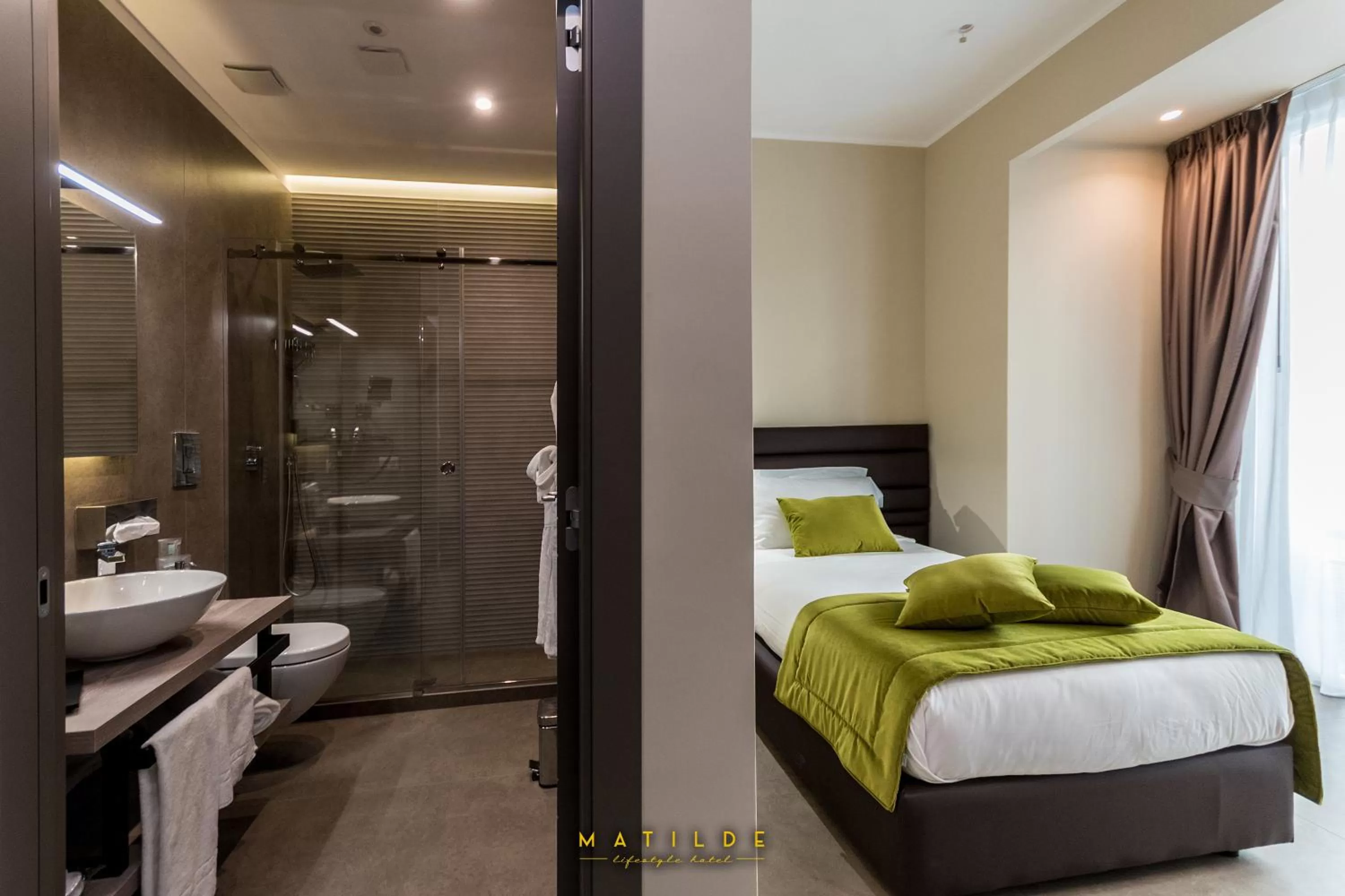 Bathroom, Bed in Hotel Matilde - Lifestyle Hotel