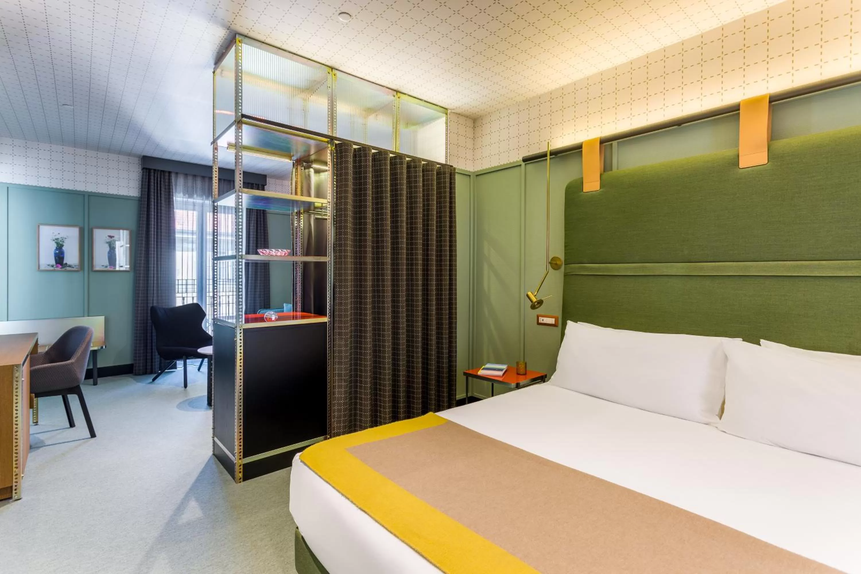 Photo of the whole room, Bed in Room Mate Collection Giulia, Milan