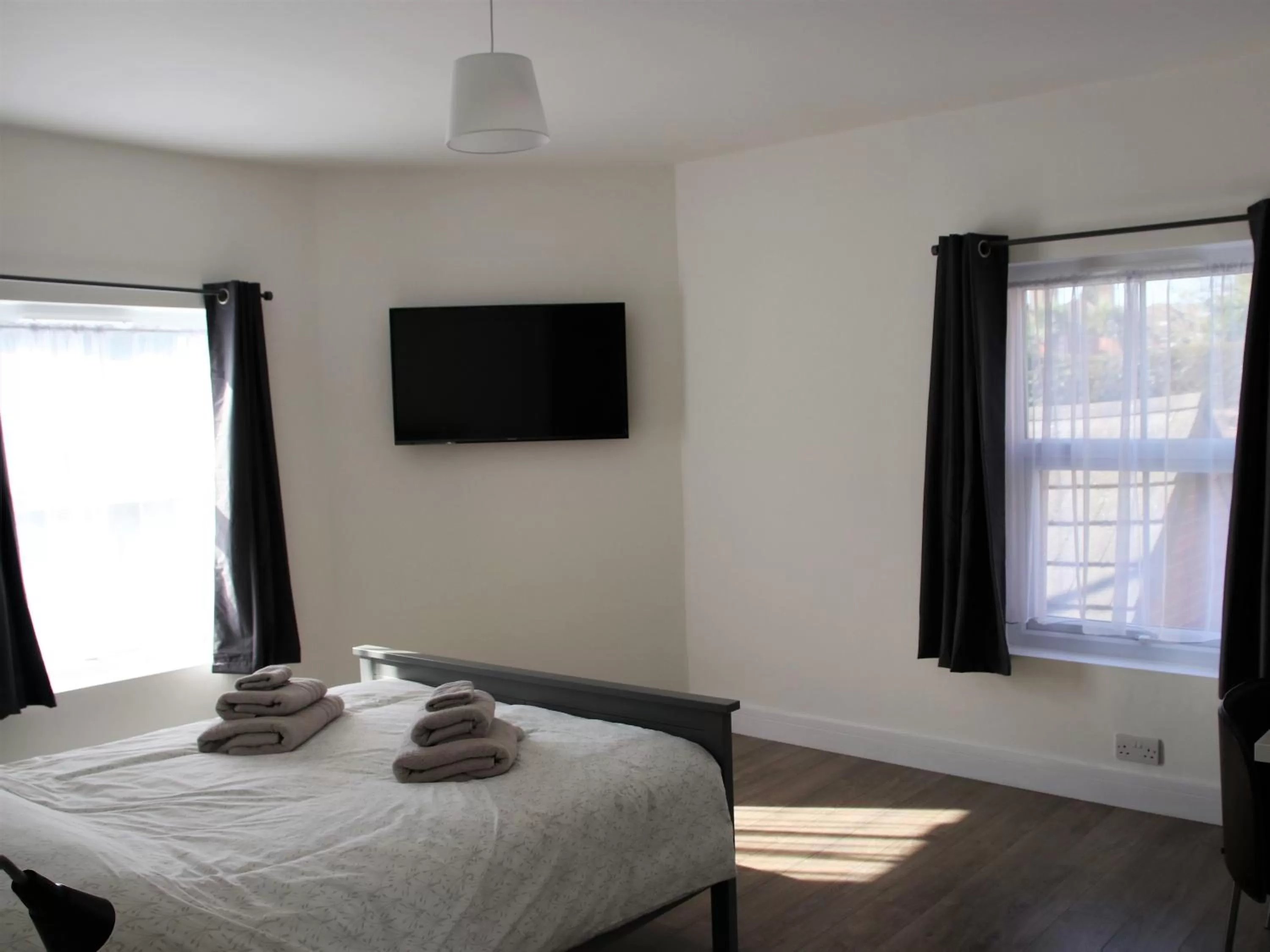 Bedroom, Bed in The Swan Inn