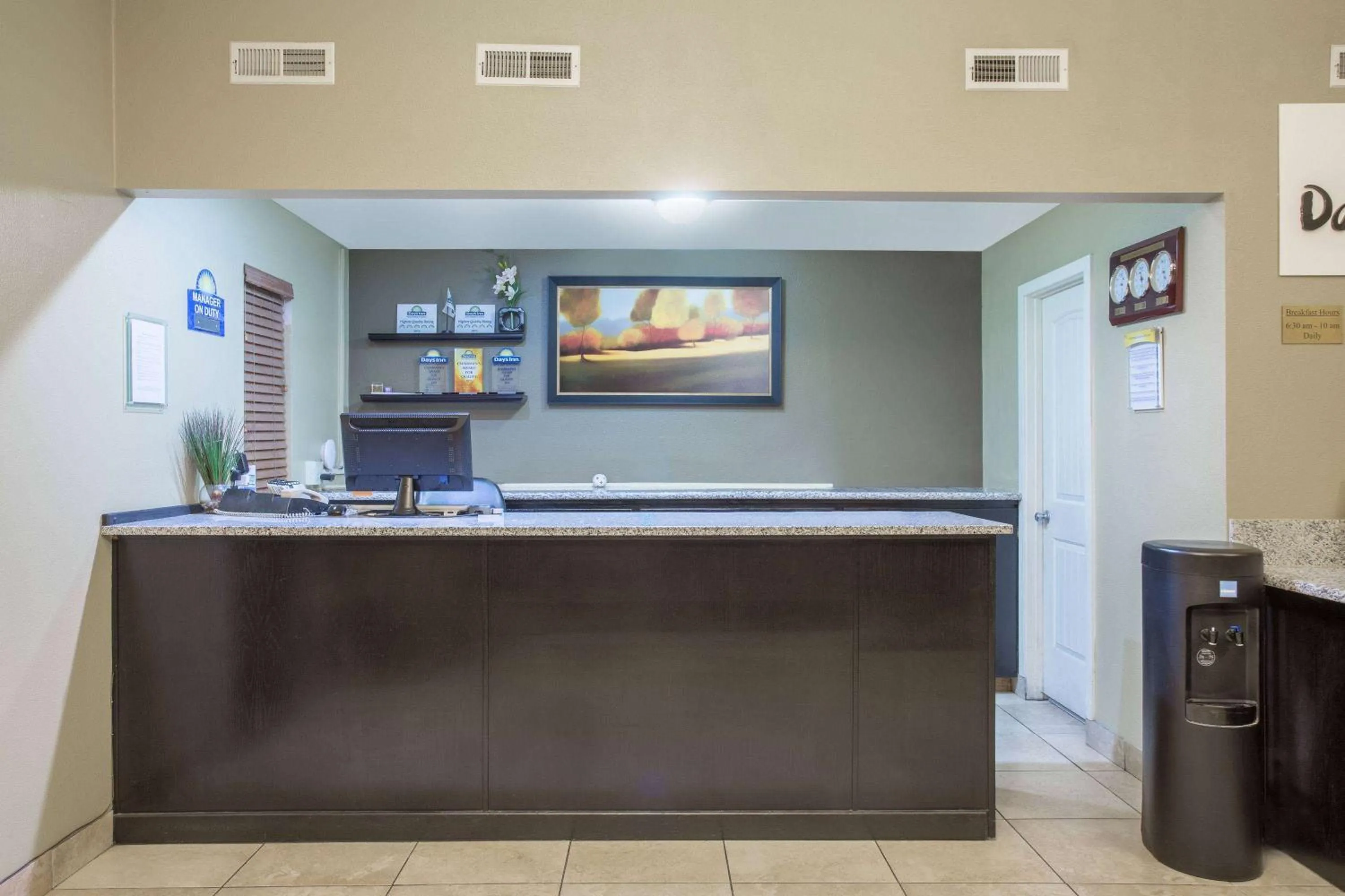 Lobby or reception in Days Inn by Wyndham Provo