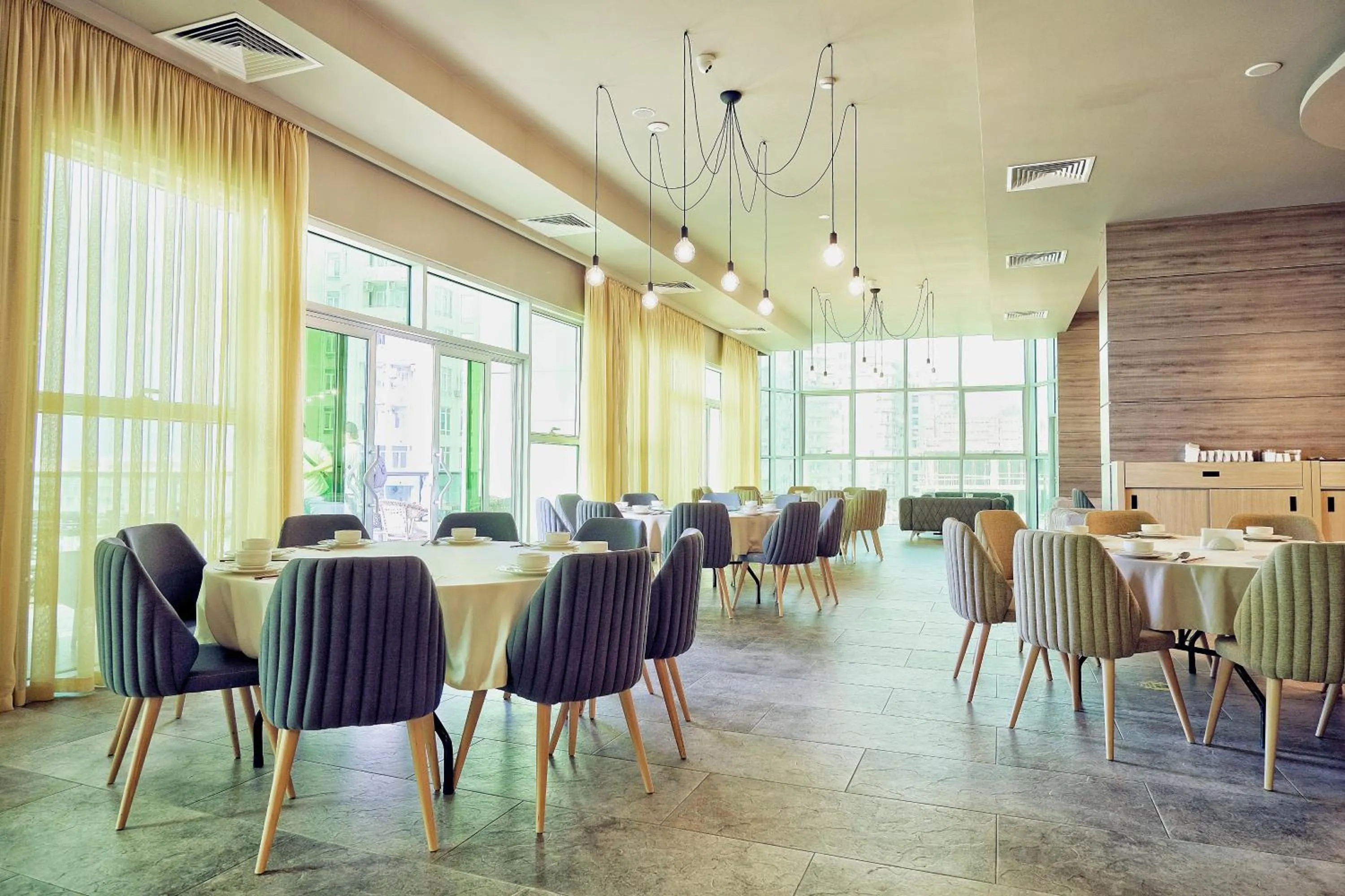 Restaurant/places to eat in Best Western Premier Batumi