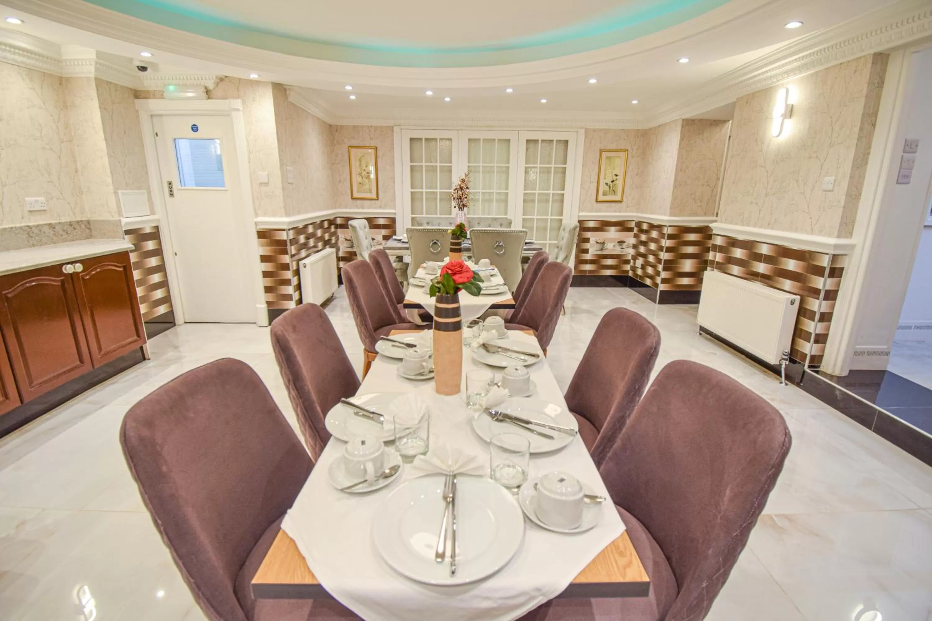 Pembridge Palace Hotel