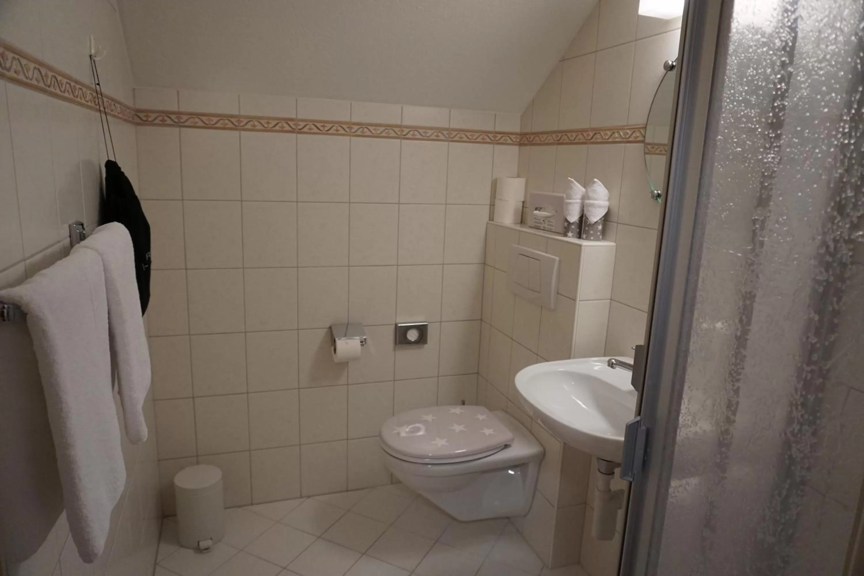 Bathroom in Sternwarte by Randolins