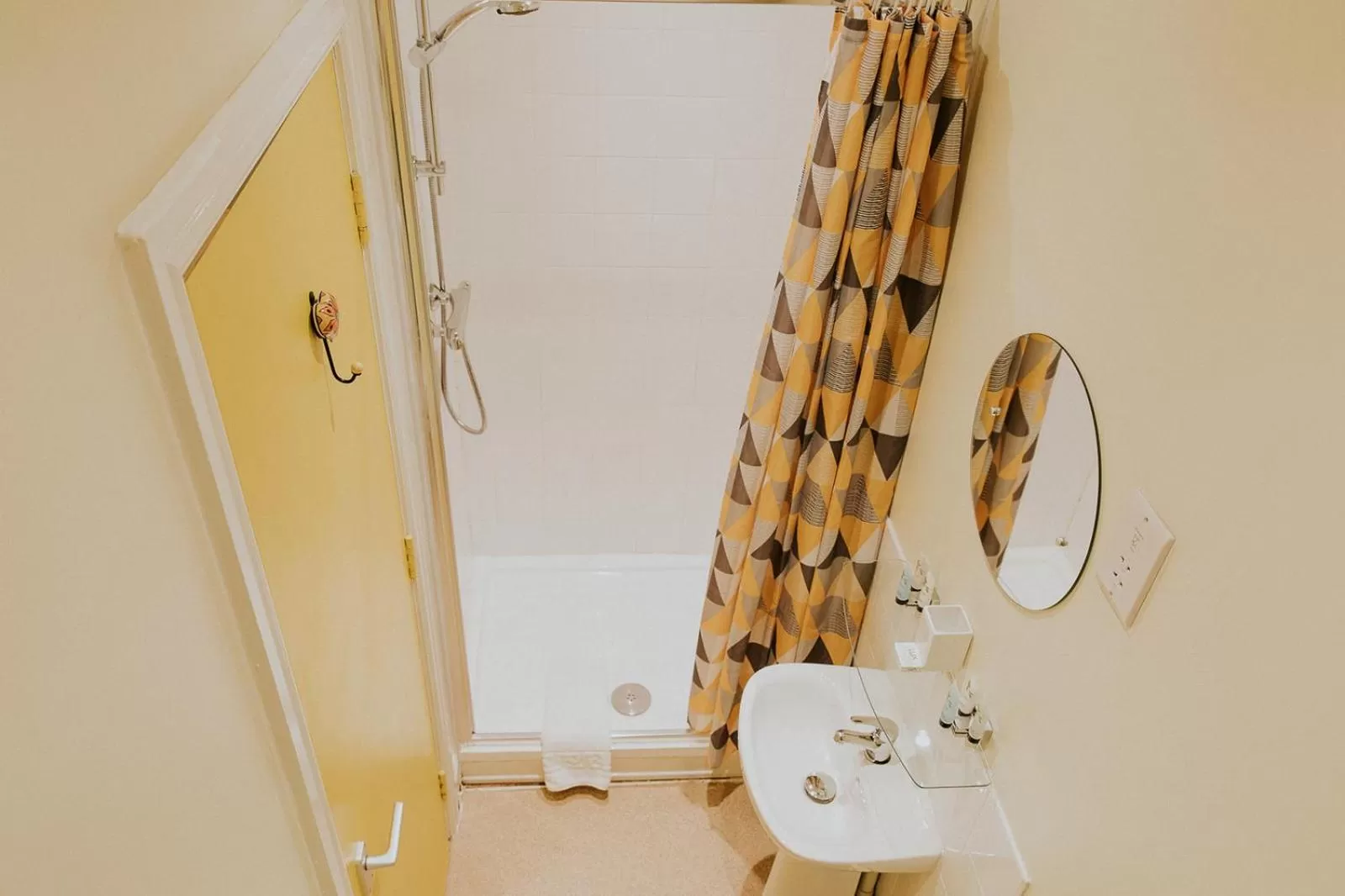 Bathroom in The Saddle Inn