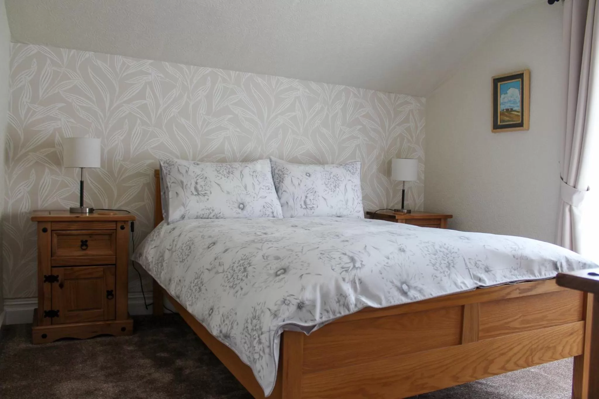 Bedroom, Bed in The Gaydon