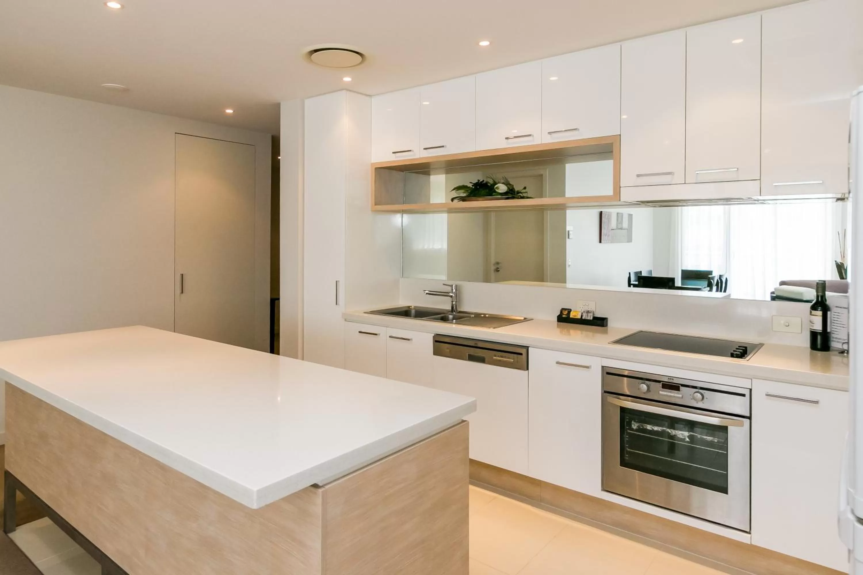 Kitchen or kitchenette in Grand Mercure Allegra Hervey Bay