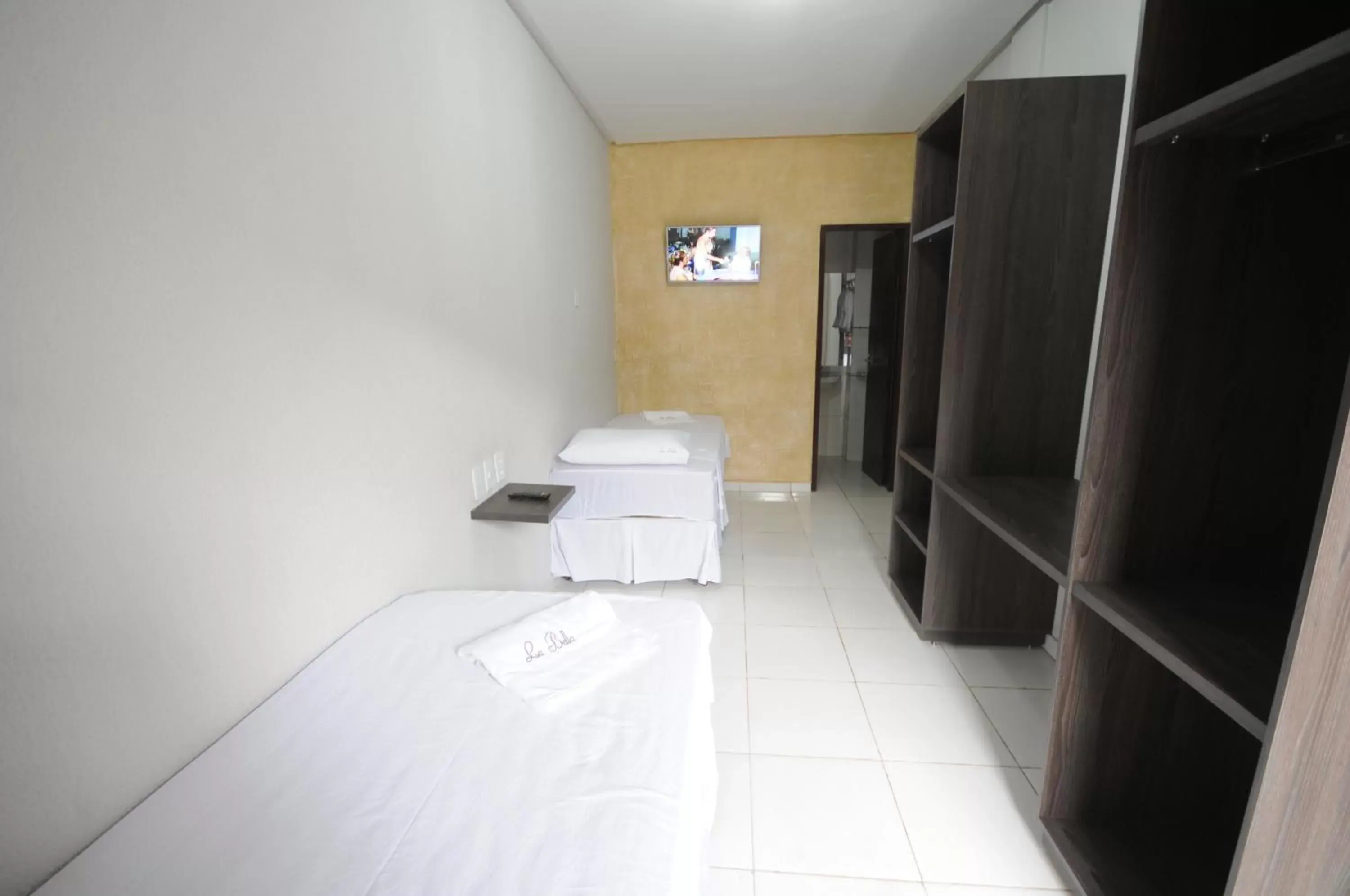 Standard Twin Room - single occupancy in La Bella Hotel Standard Twin Room - single occupancy in La Bella Hotel