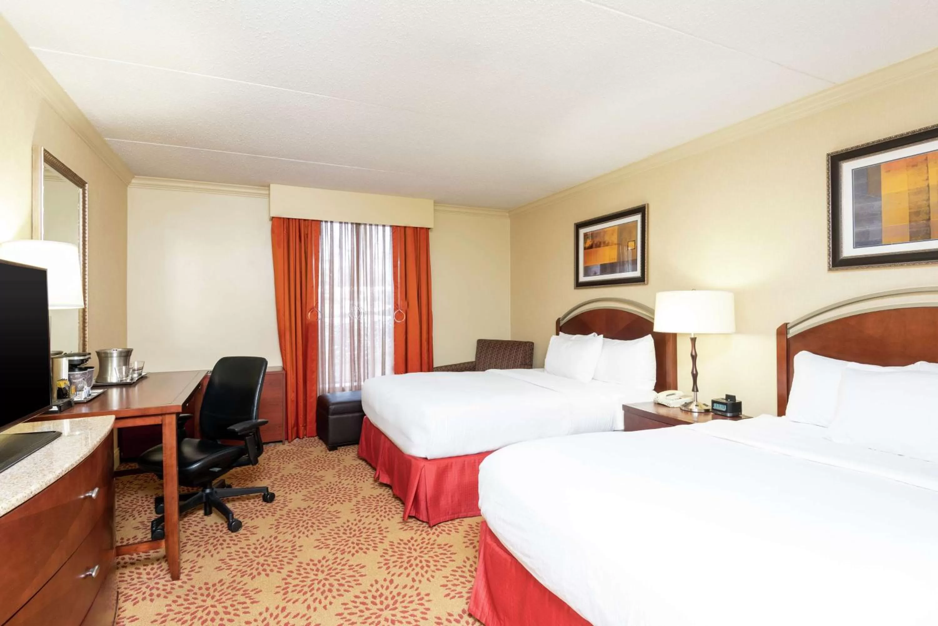 Bed in DoubleTree by Hilton Hotel Grand Rapids Airport