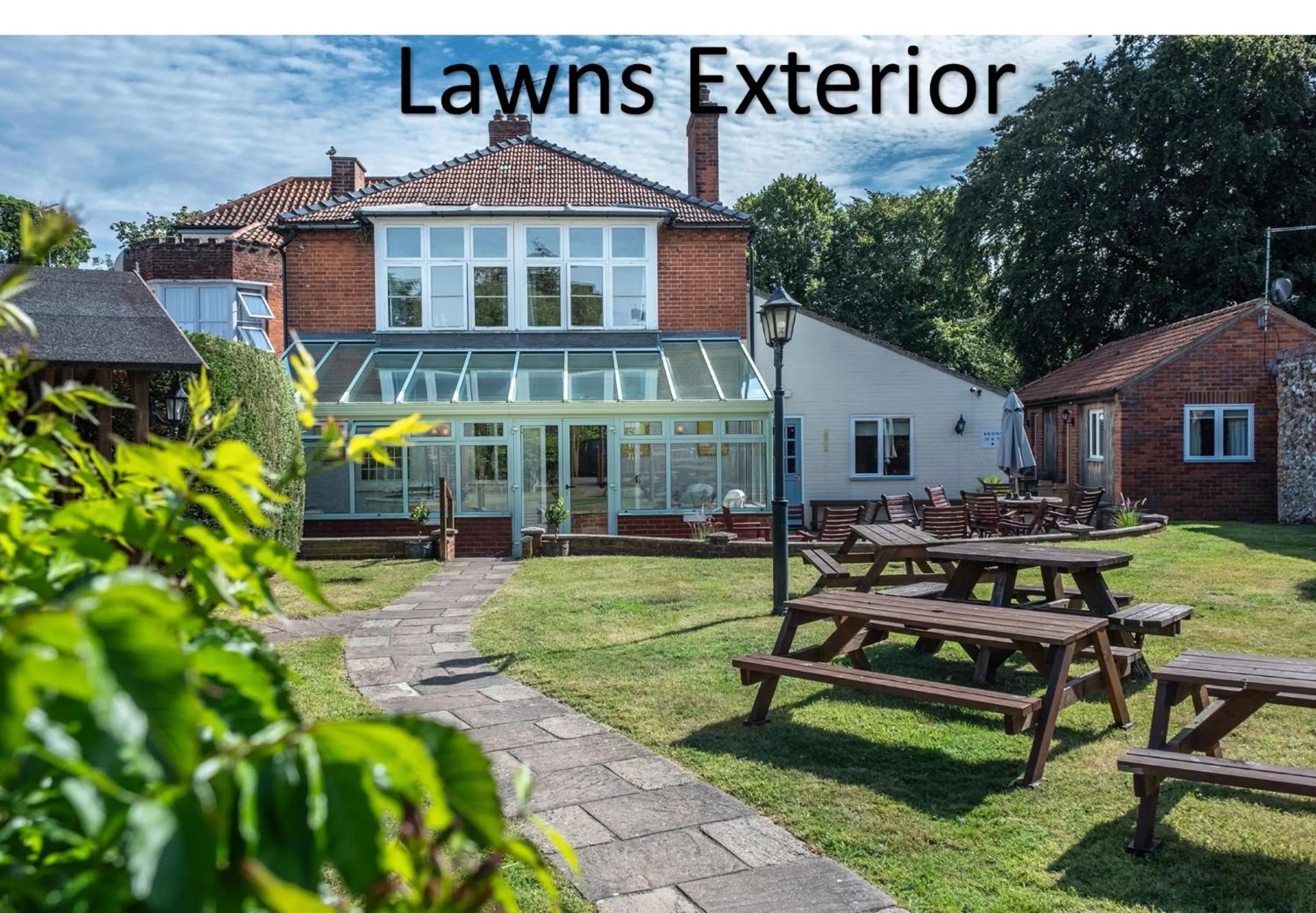 Patio in The Feathers Holt