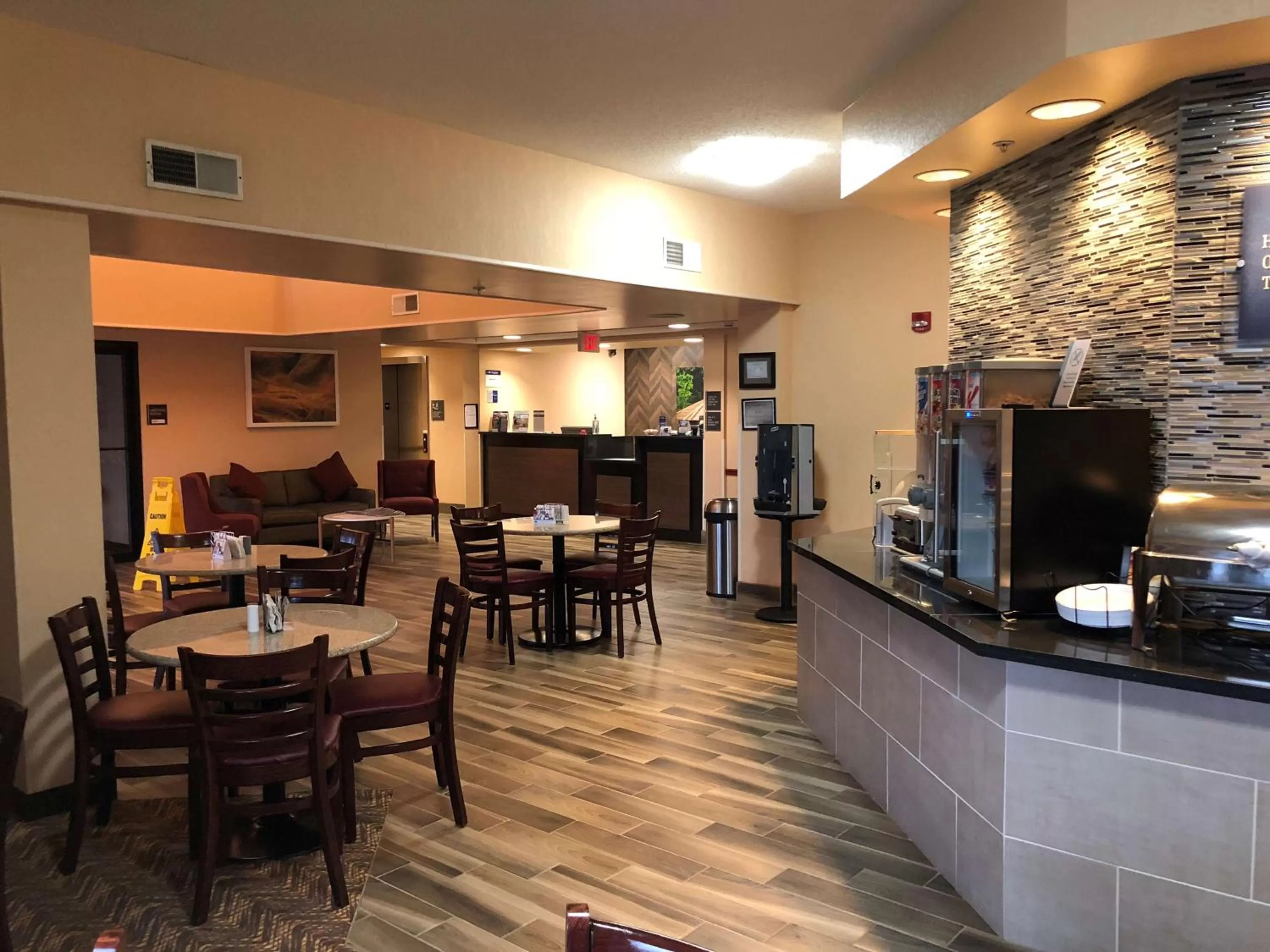 Restaurant/places to eat in Best Western Danville Inn