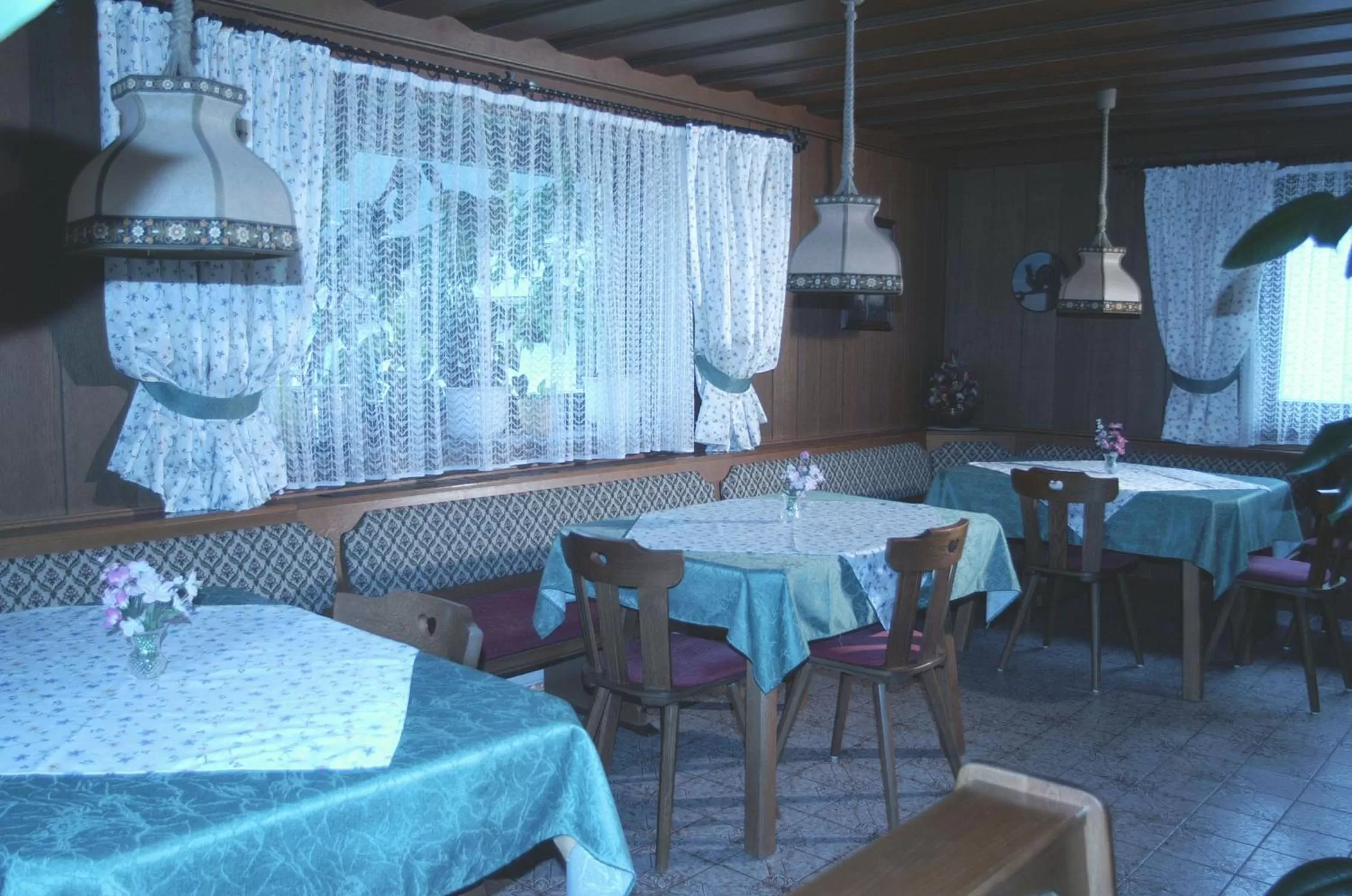 Communal lounge/ TV room in Privatpension Gosaukammblick