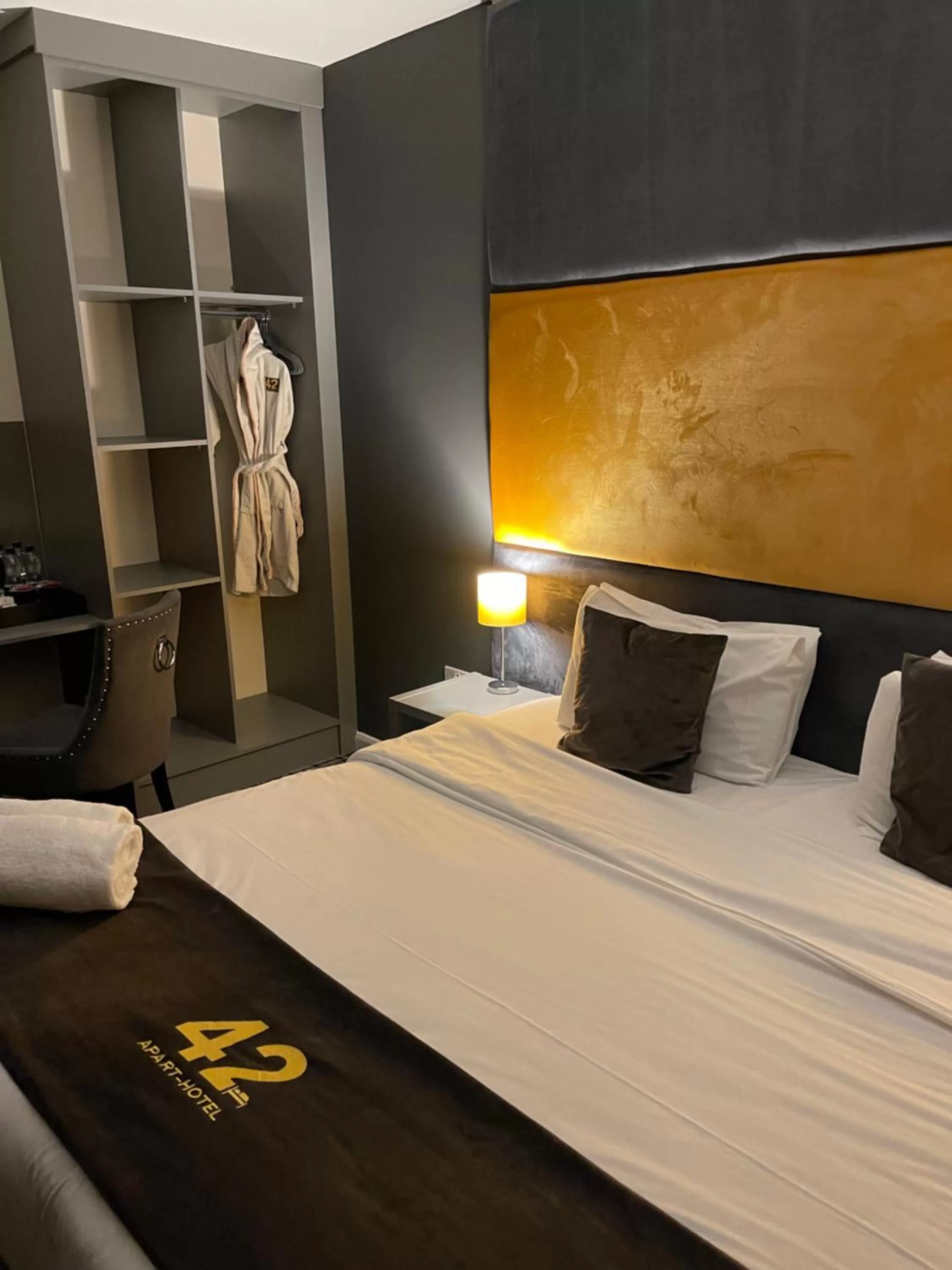 Bed in 42 Apart-Hotel