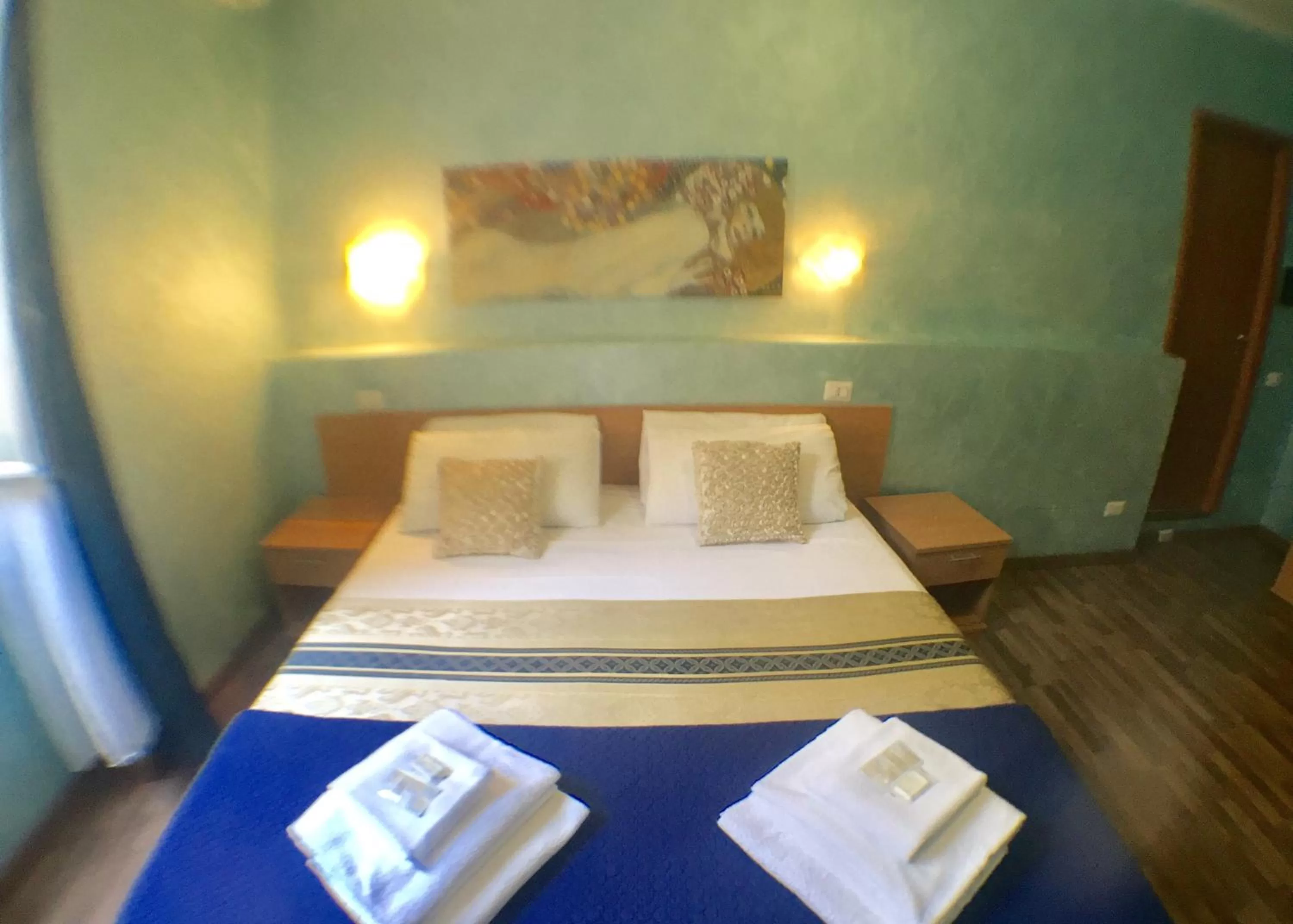 Bedroom, Bed in Hotel Tokyo