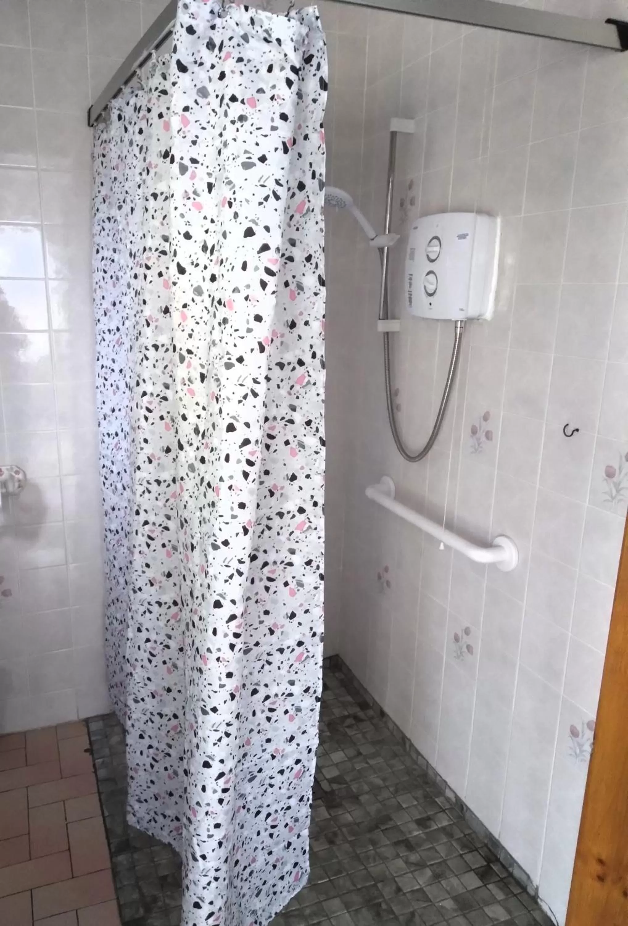 Bathroom in Dunroven Guest House