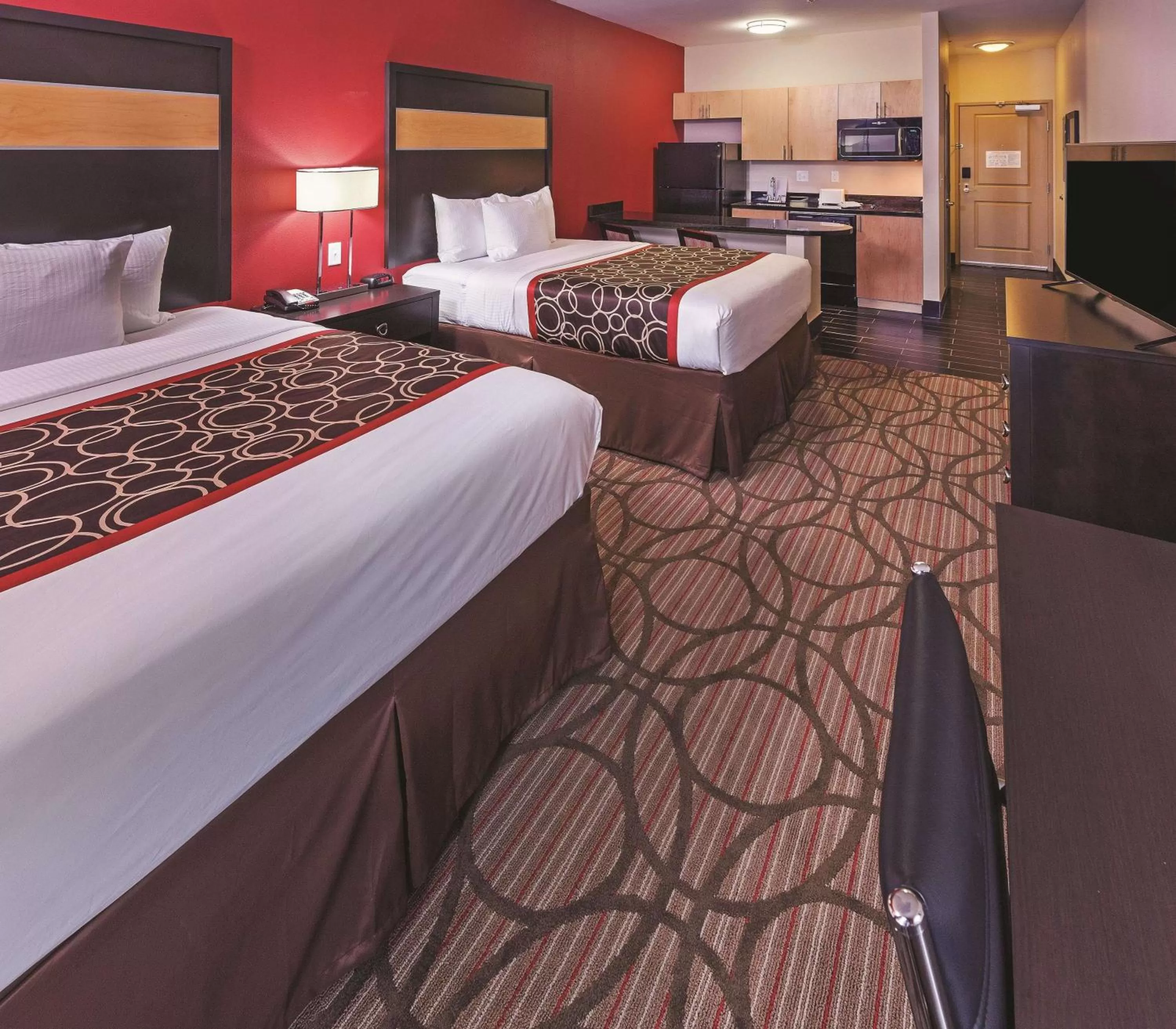 Photo of the whole room, Bed in La Quinta by Wyndham Wichita Falls - MSU Area