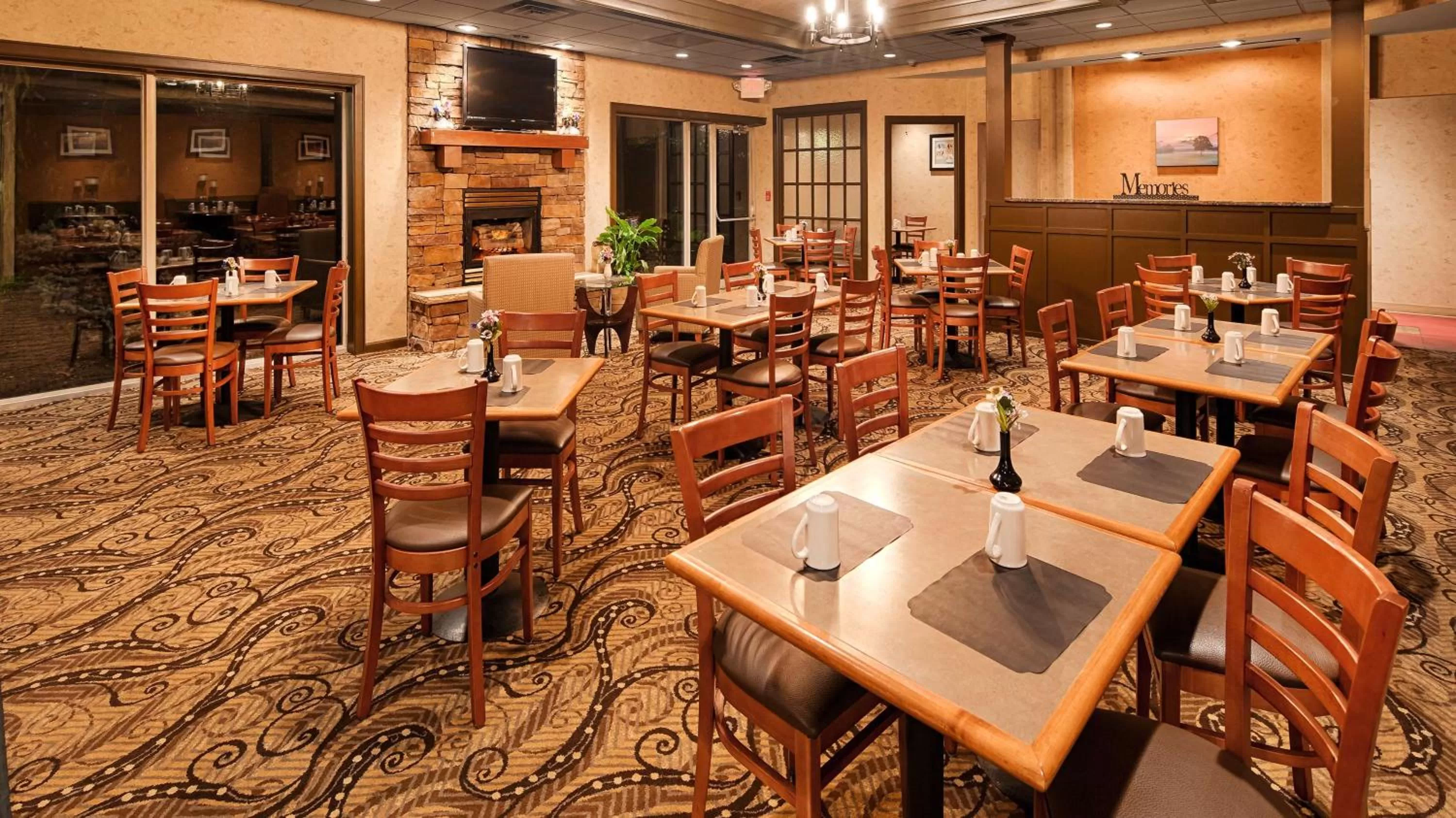 Restaurant/places to eat in Baymont Inn & Suites