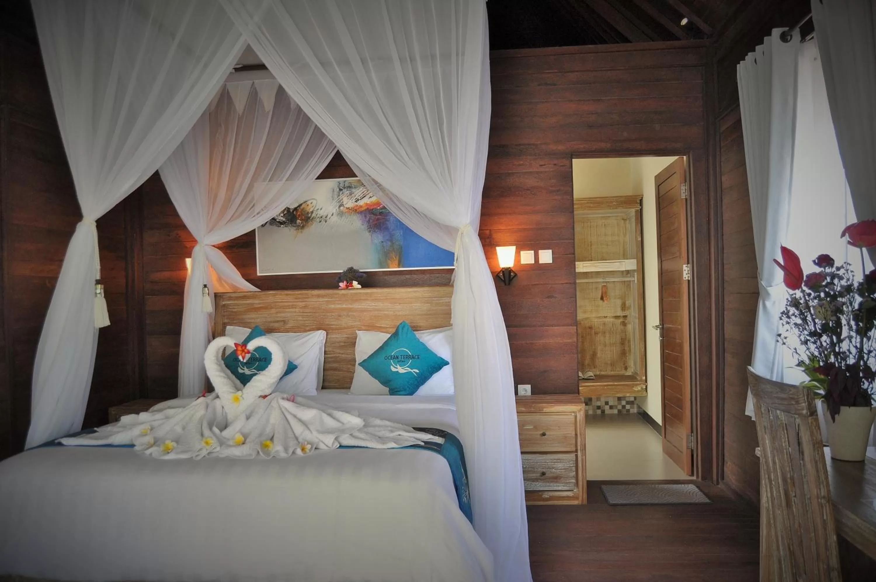 Garden view, Bed in Ocean Terrace Suite And Spa Luxury