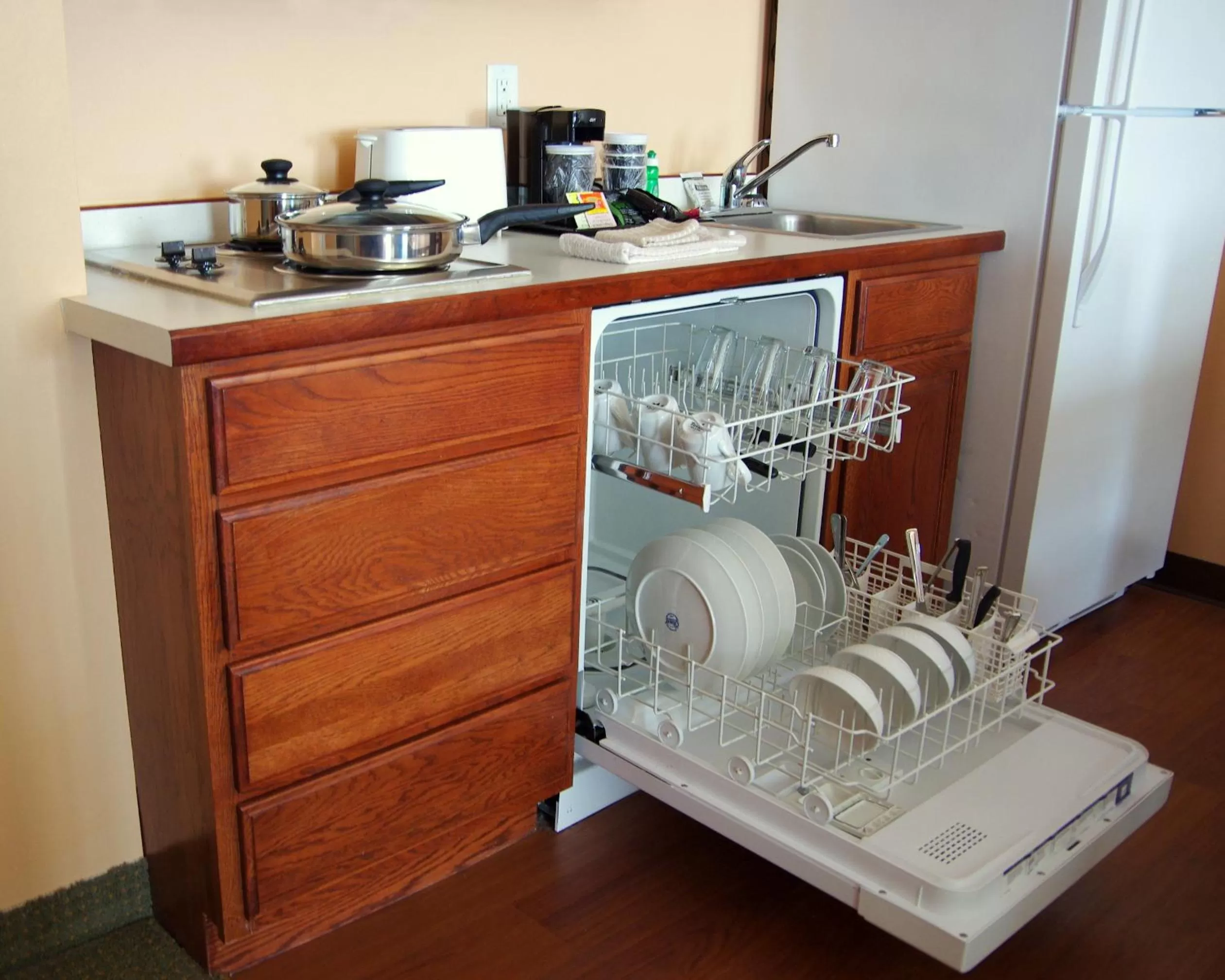 Kitchen or kitchenette in GrandStay Hotel & Suites Ames