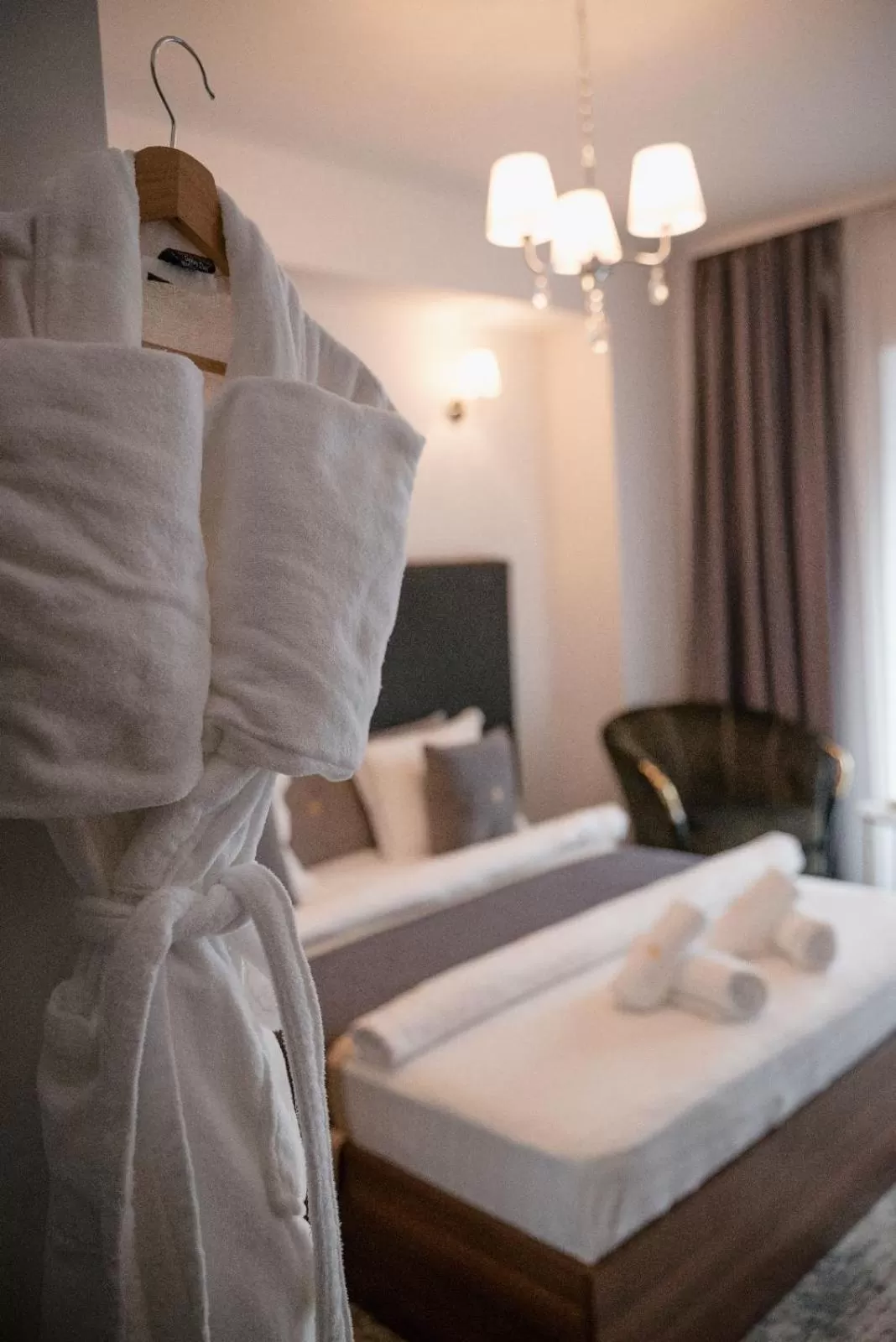 towels, Bed in Silver Mountain Resort & Spa