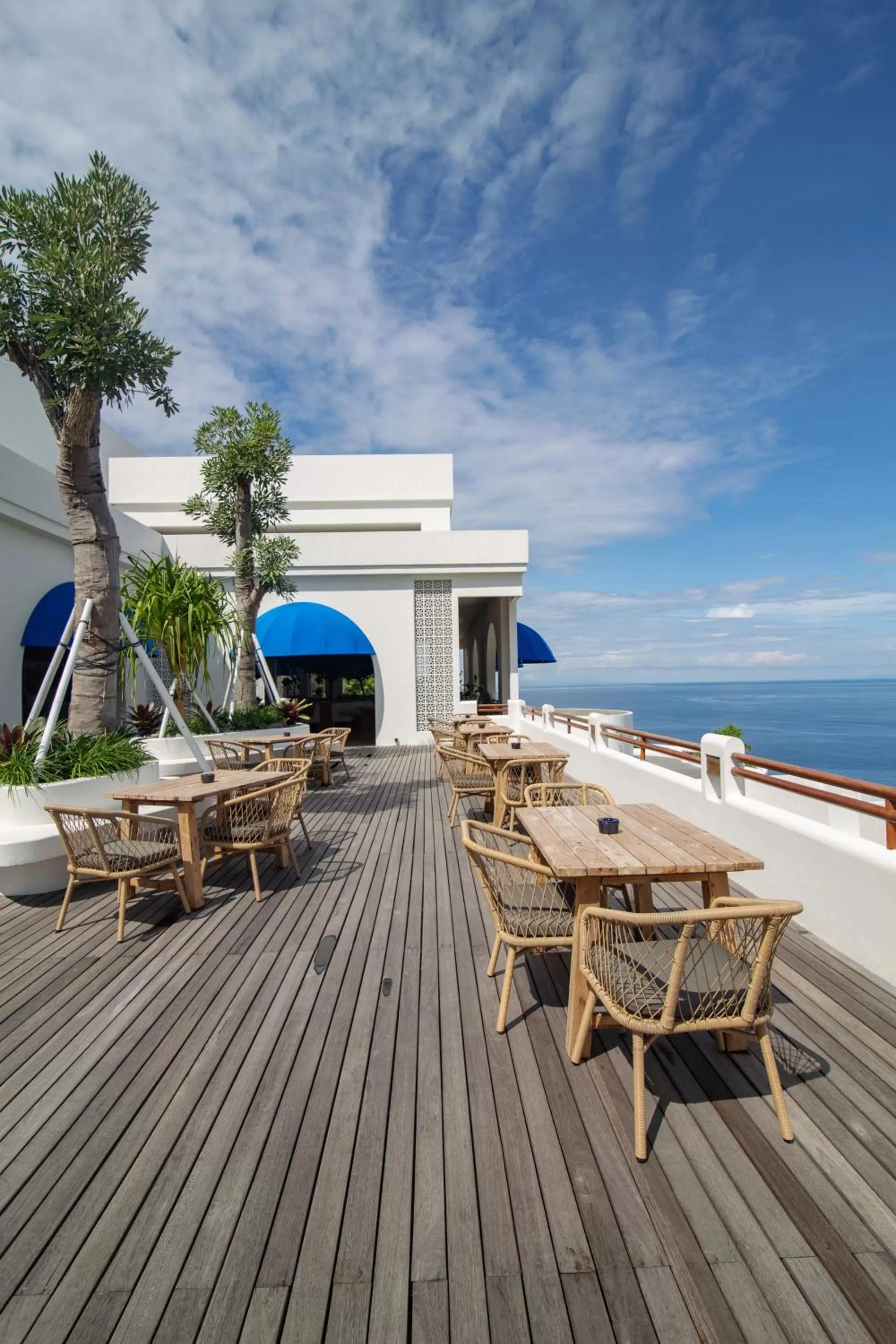 Restaurant/places to eat in Royal Avila Boutique Resort