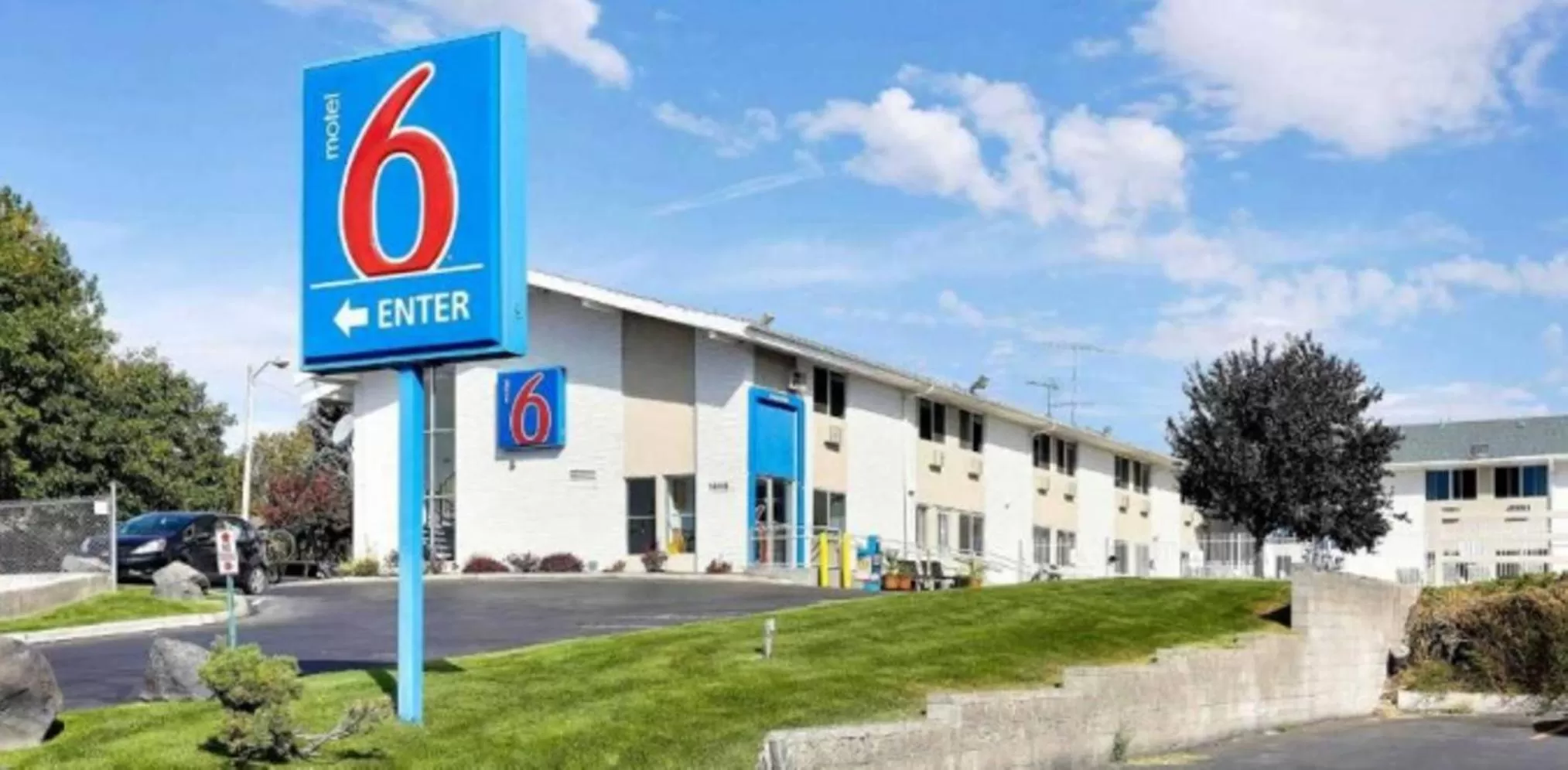 Street view, Property Building in Hilltop Hotel