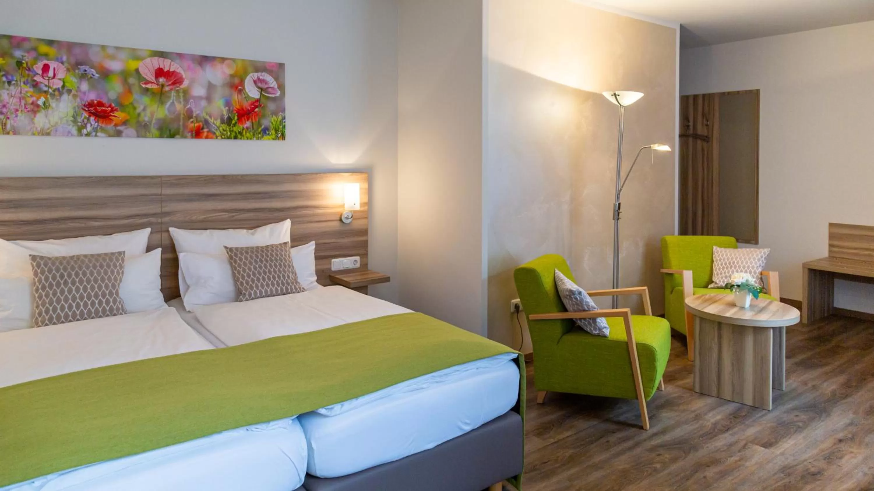 Photo of the whole room, Bed in Landgasthof May