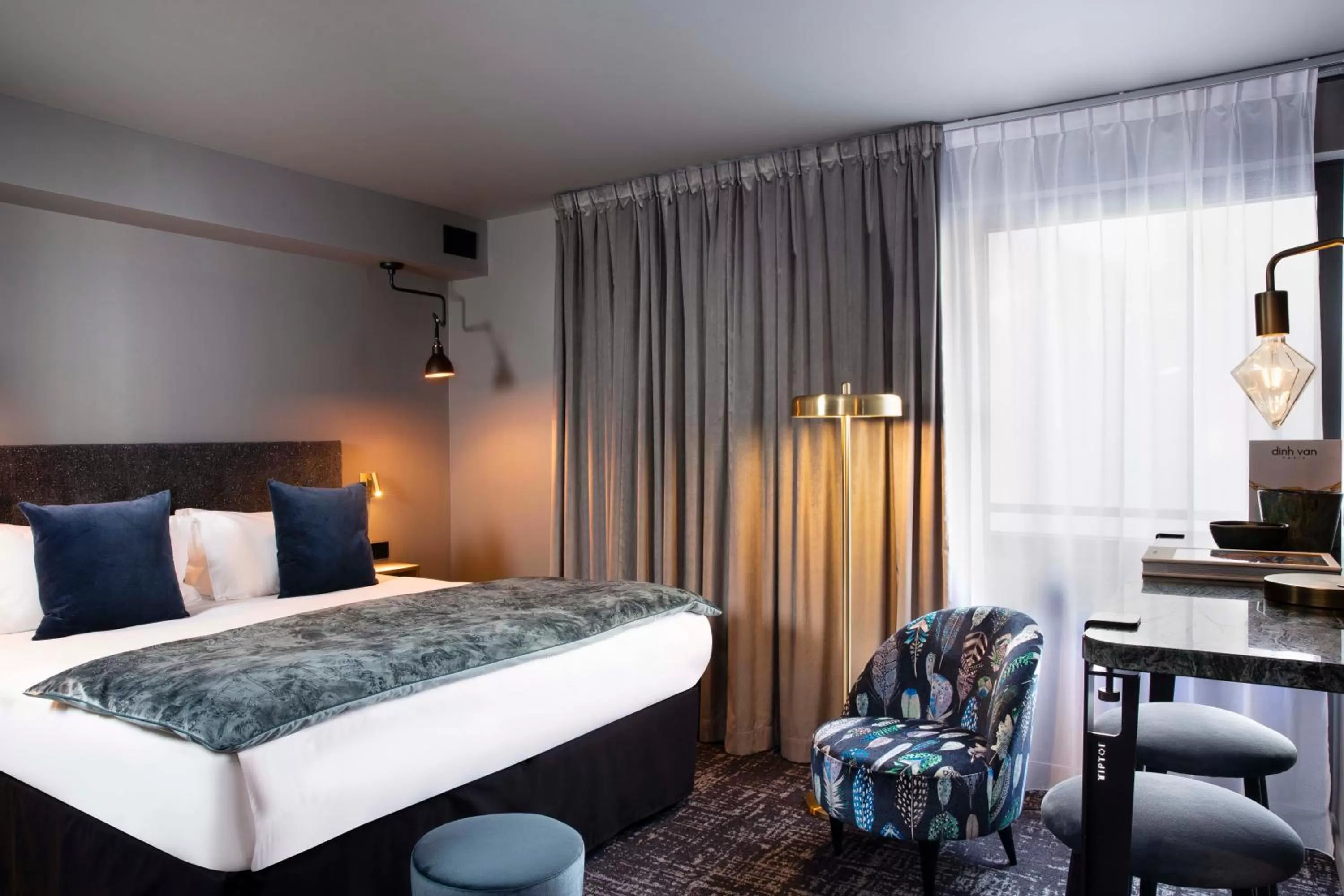 Bed in Le Rayz Vendome