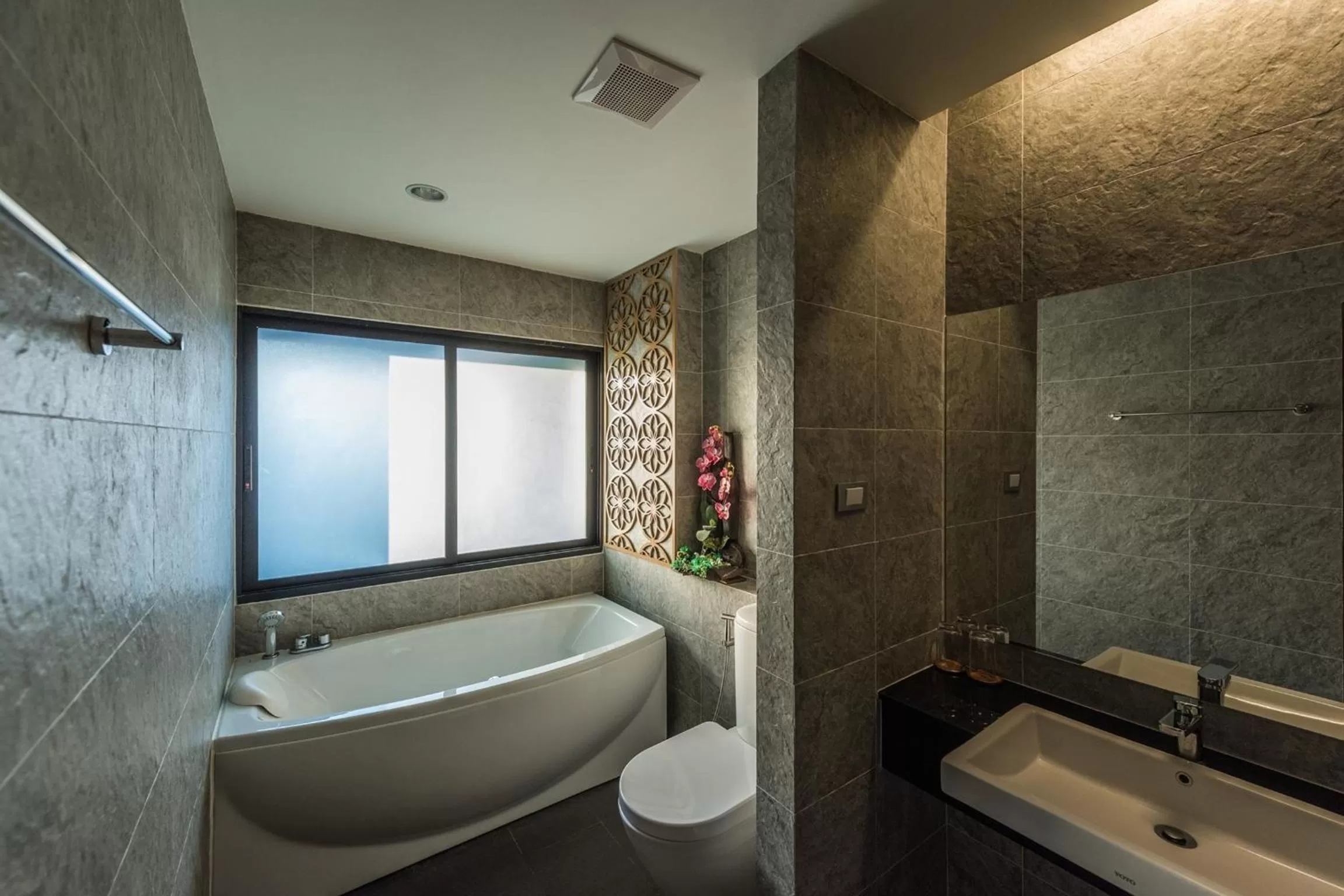 Bathroom in S17 Nimman