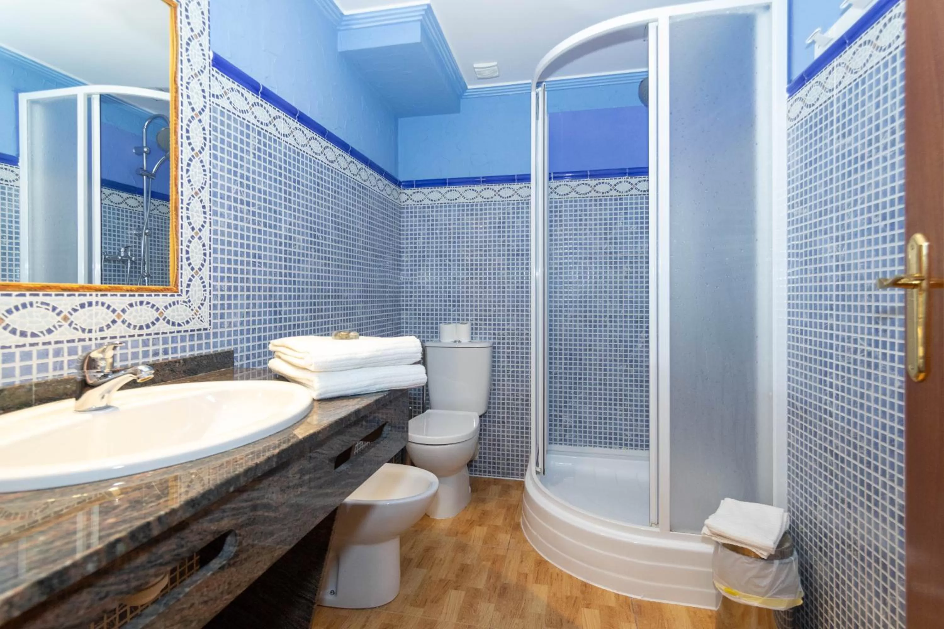 Bathroom in Unique Hotel Apartments