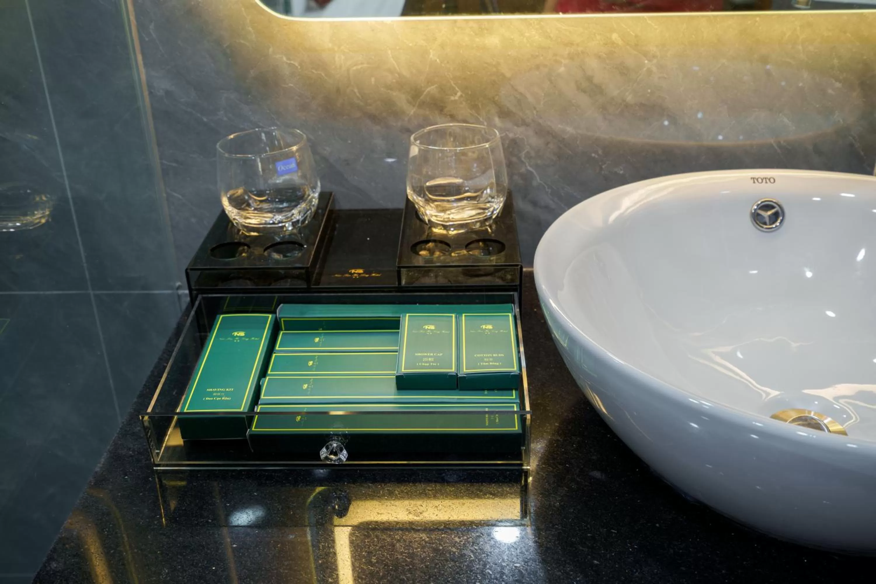 Shower in Sunland Halong Hotel and Restaurant